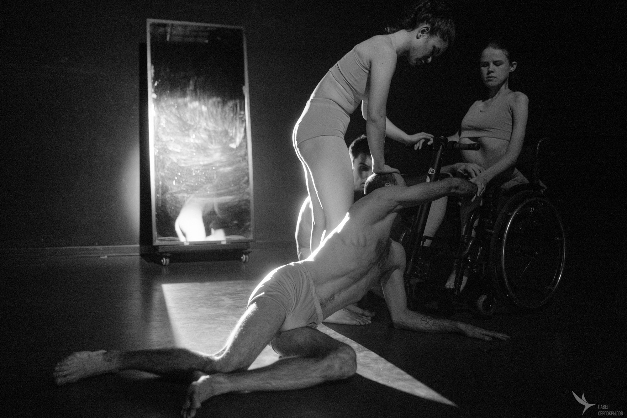 Пластический спектакль «Отстань от себя». Репортажный фотограф в Казани Павел Серпокрылов