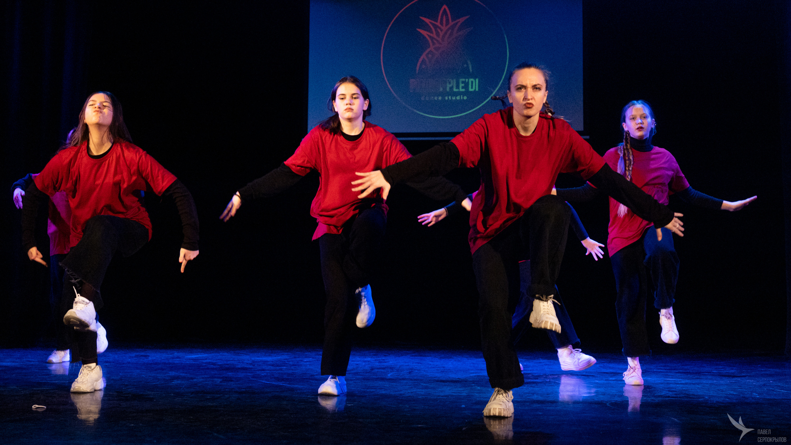 Pineappledi dance. Репортажный фотограф в Казани Павел Серпокрылов