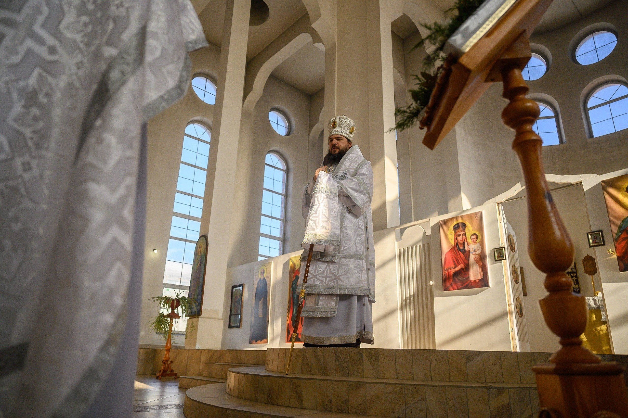 Антон и Татьяна Денисенко — В храме