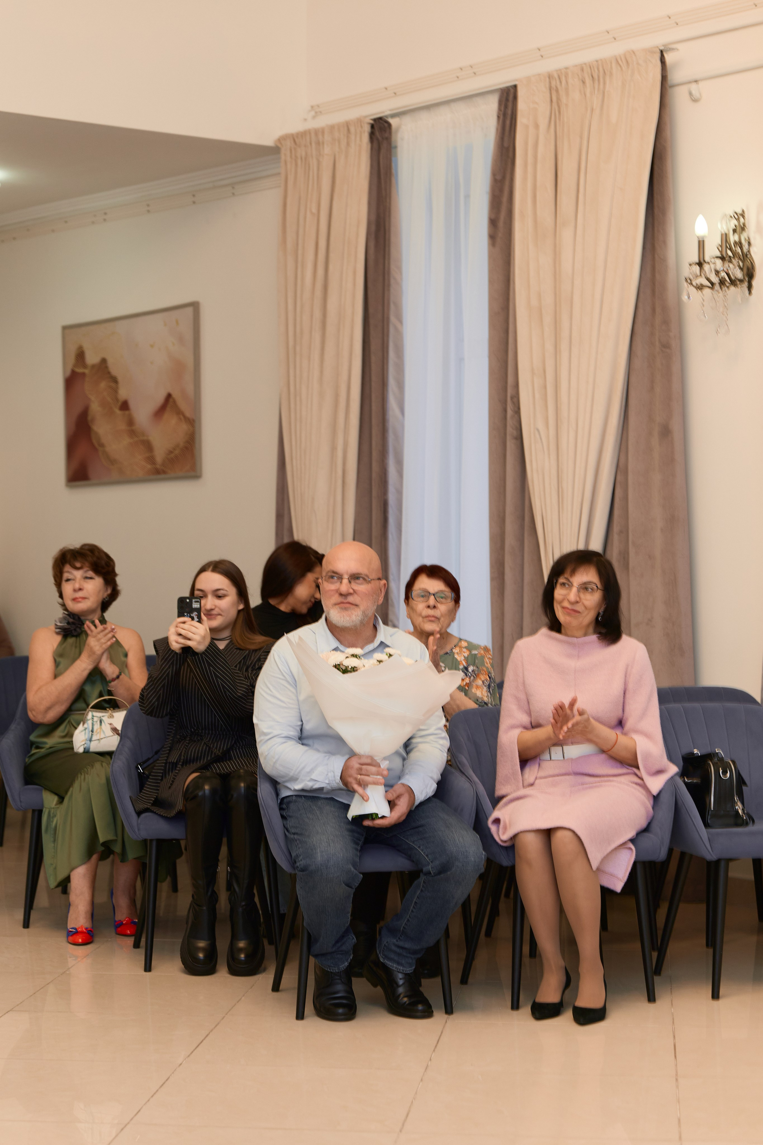 Елизавета и Артем. Роспись ВДНХ. Любовь Юсупова. Фотограф