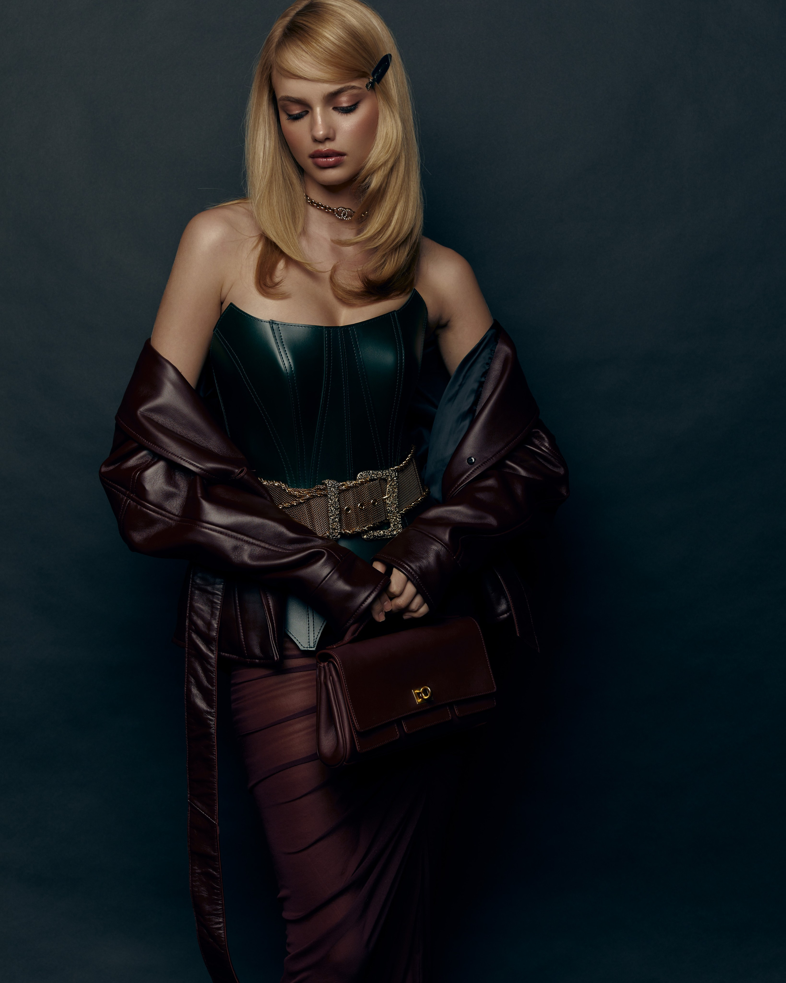 Каталог. Фотограф для брендов одежды и маркетплейсов в Москве