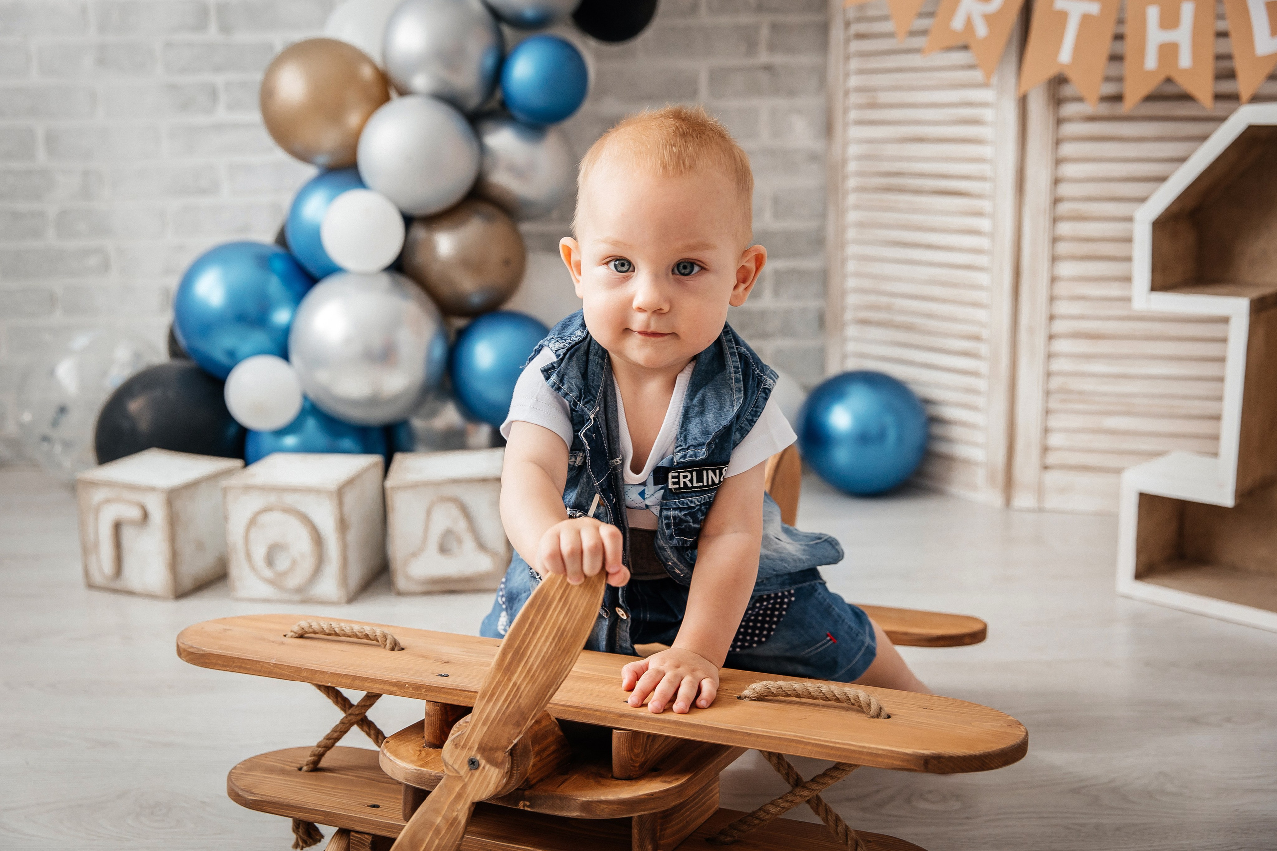 С шарами. Детский фотограф, выпускные альбомы в Нижнем Новгороде Бодягина Мария