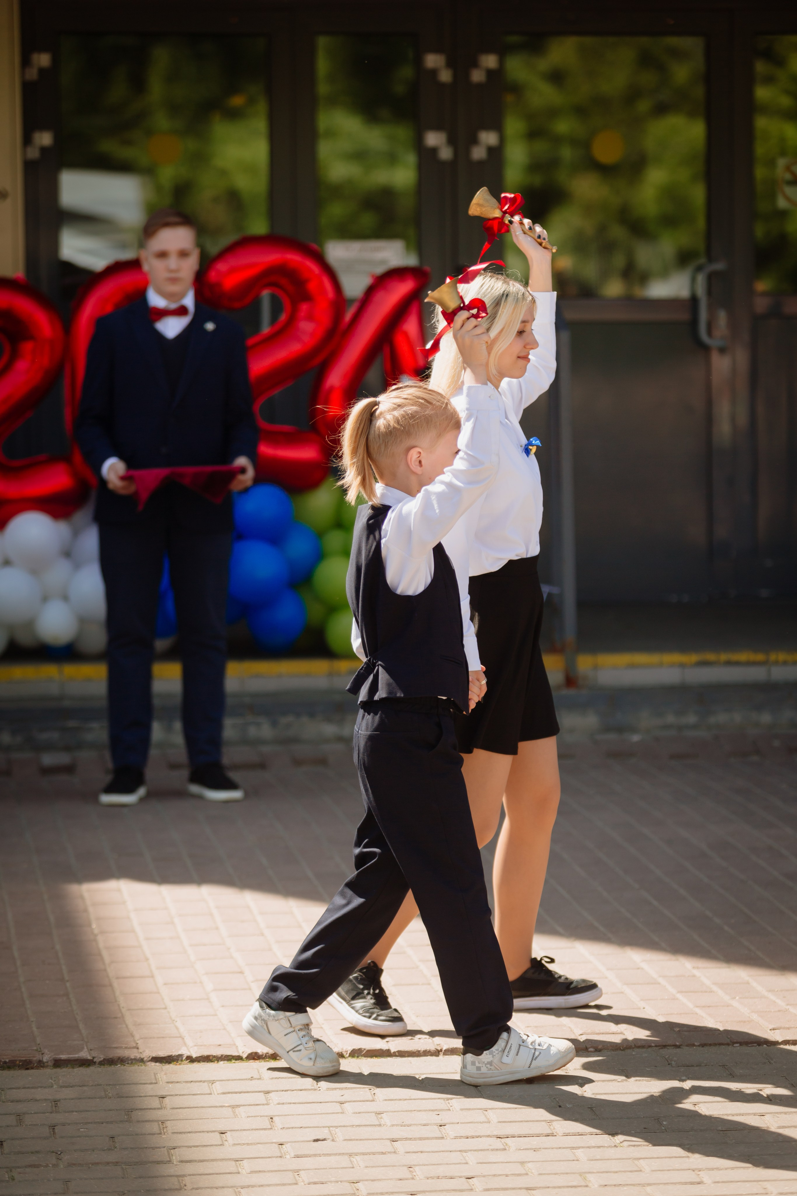 Последний звонок 2024 (2 часа фотосъемки). Профессиональный фотограф Надежда Антонова