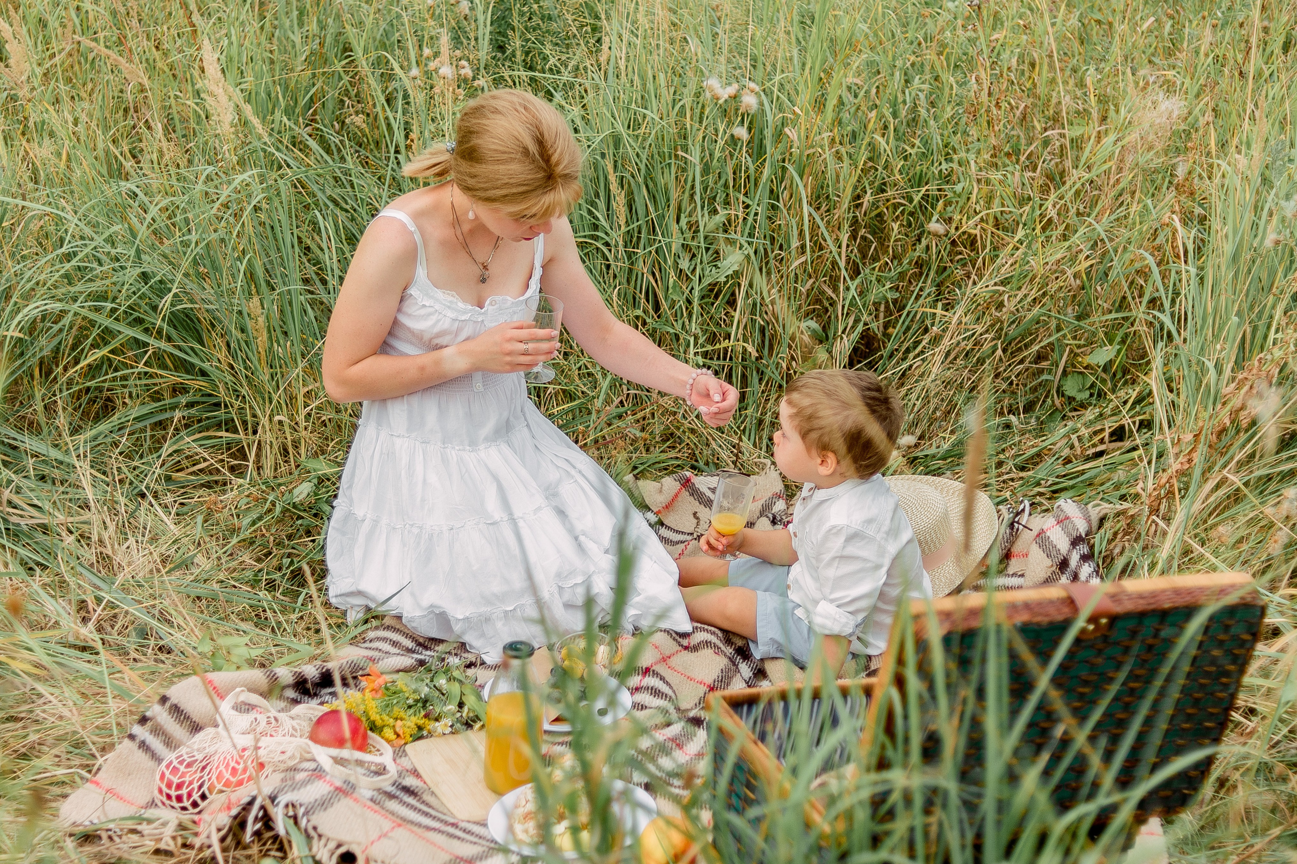 В поле. Фотограф Юлия Попова