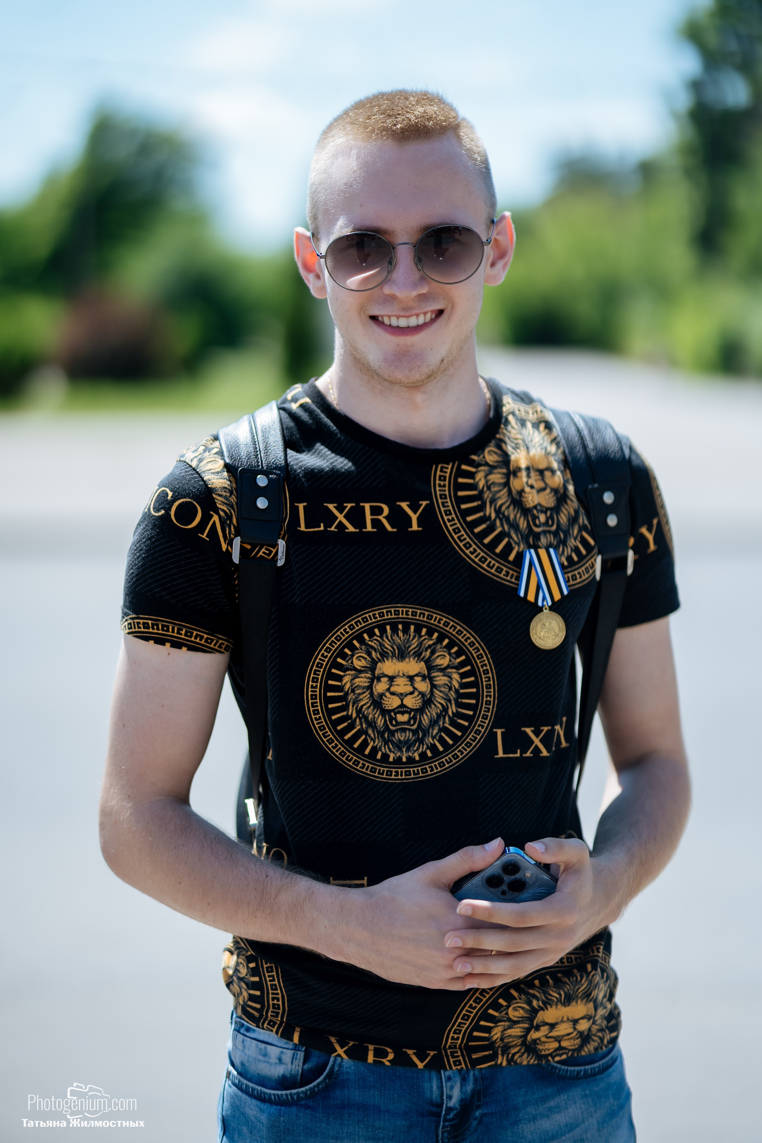 8 июня «Патриоты из Курска» сбор гуманитарной помощи у кинотеатра «Родина». Фотограф Нижний Новгород Татьяна Кейод