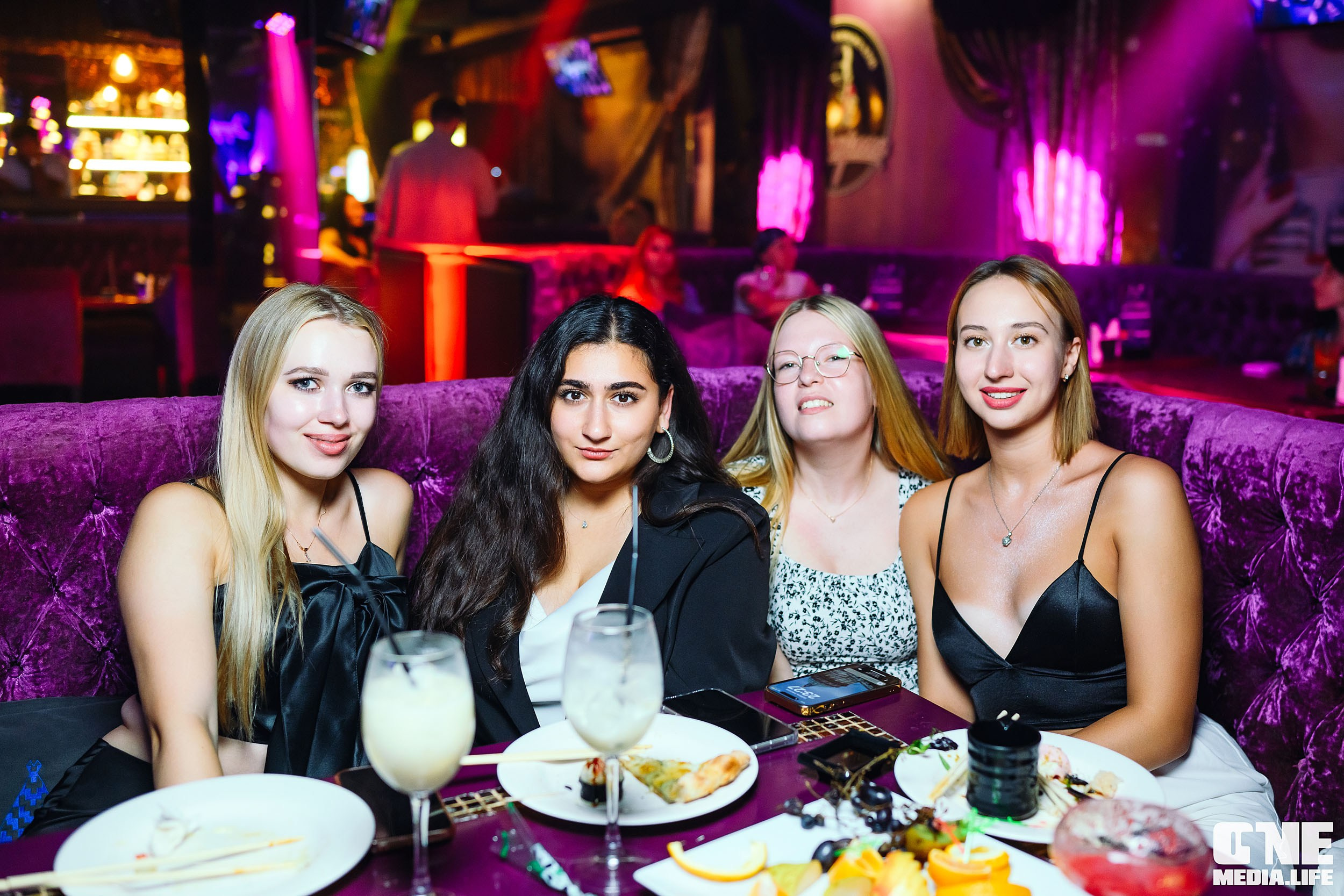 Фоторепортаж из караоке-клуба Эйфория. One Media Life: фоторепортажи, фотоотчеты с мероприятий и заведений