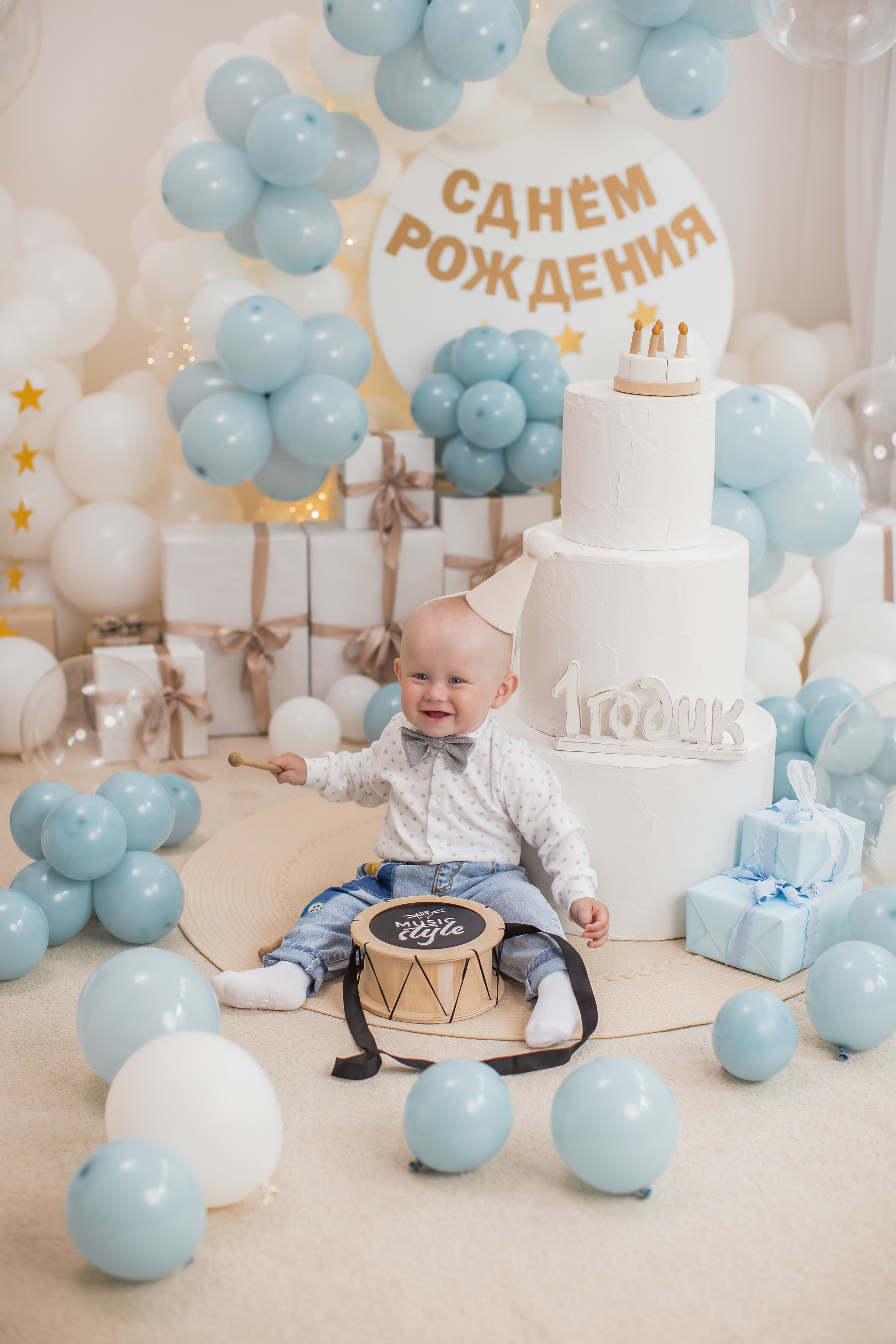 Оформление от 1 года до 4 лет. (Цвет шаров на выбор). Детский семейный фотограф на первый годик город Новосибирск Дымова Светлана пакеты всё включено 1-3 года