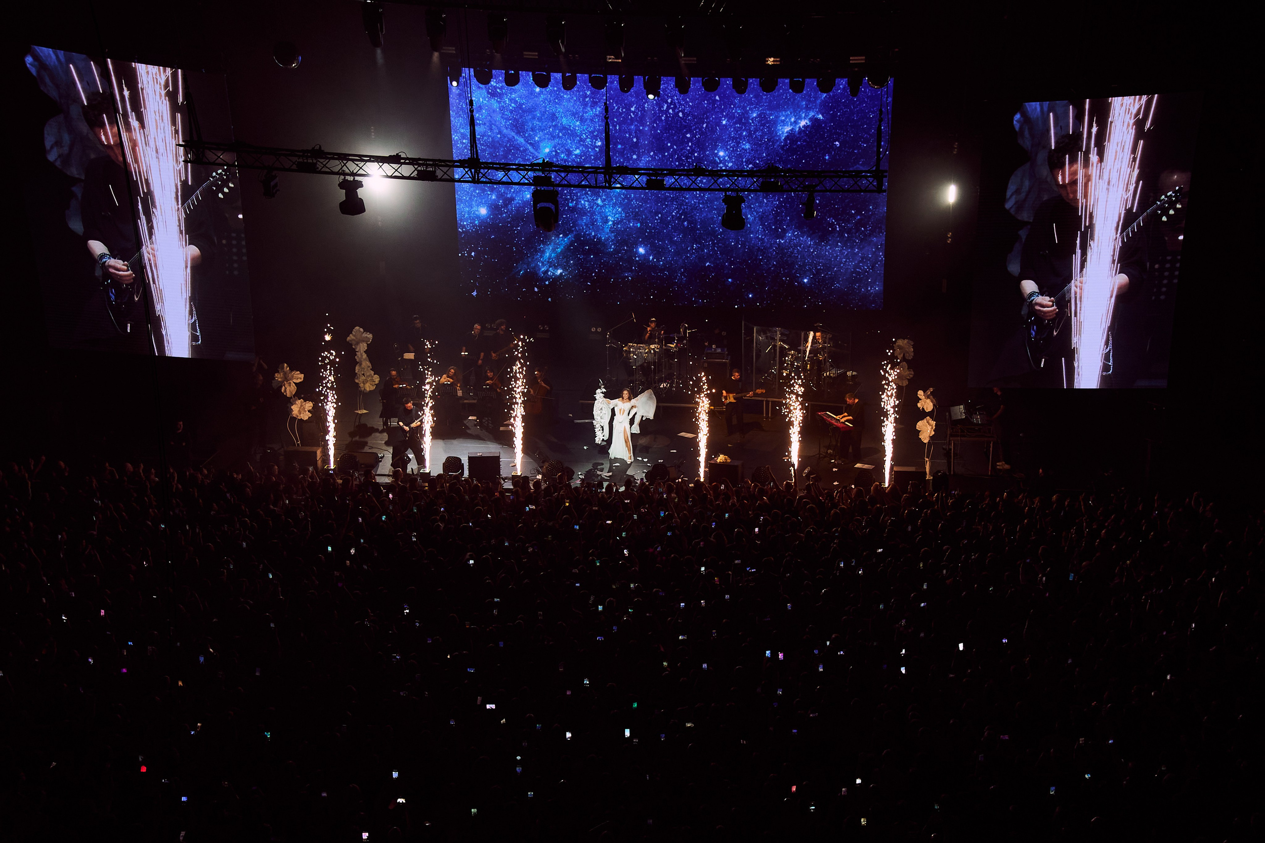 МАКСИМ & TELECLUB. Yekaterinburg, Sochi, Istanbul, Tiflis-Bshari Zaana’da fotoğrafçı