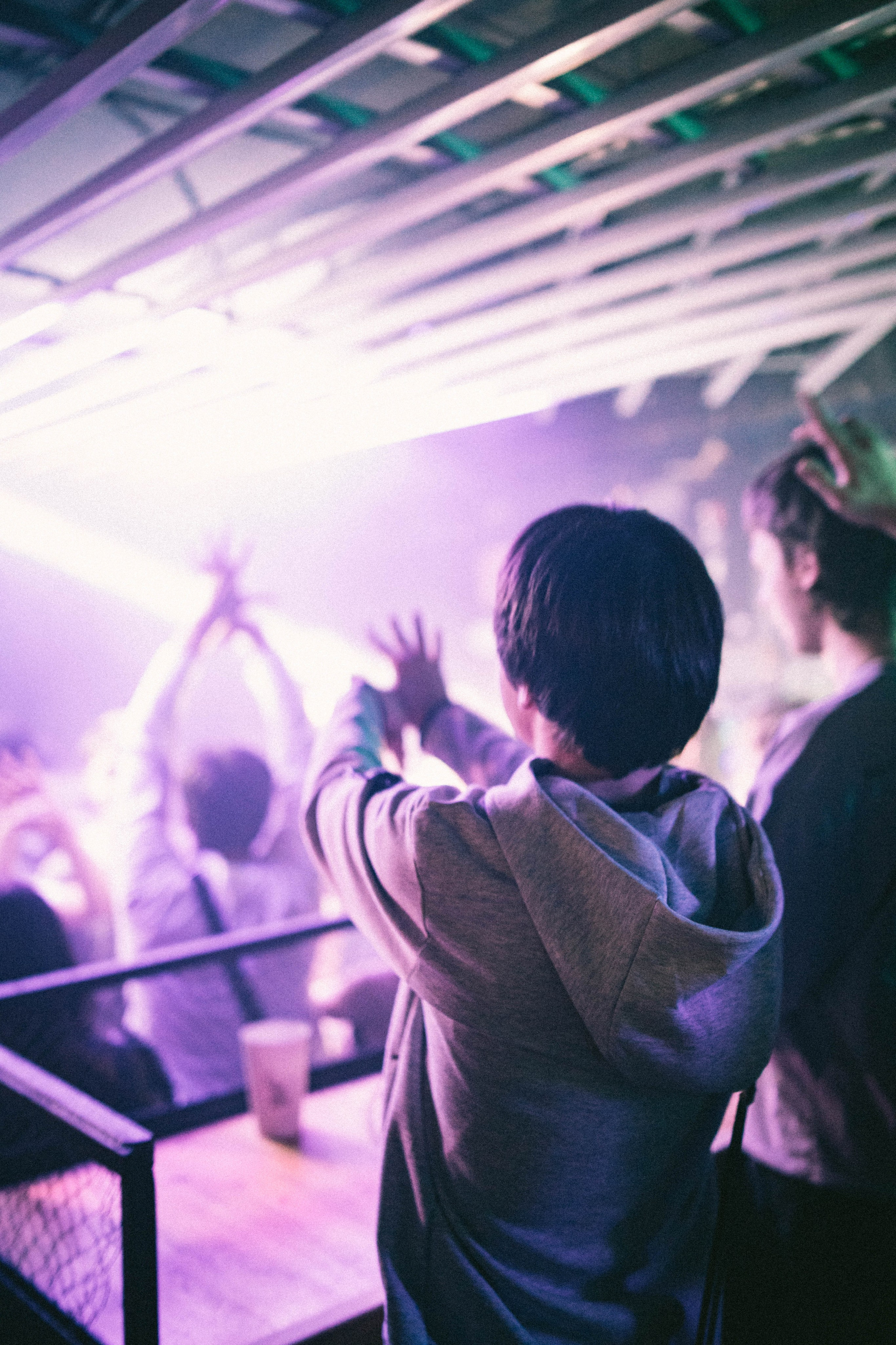 Bear bar 10.11. Awes fram