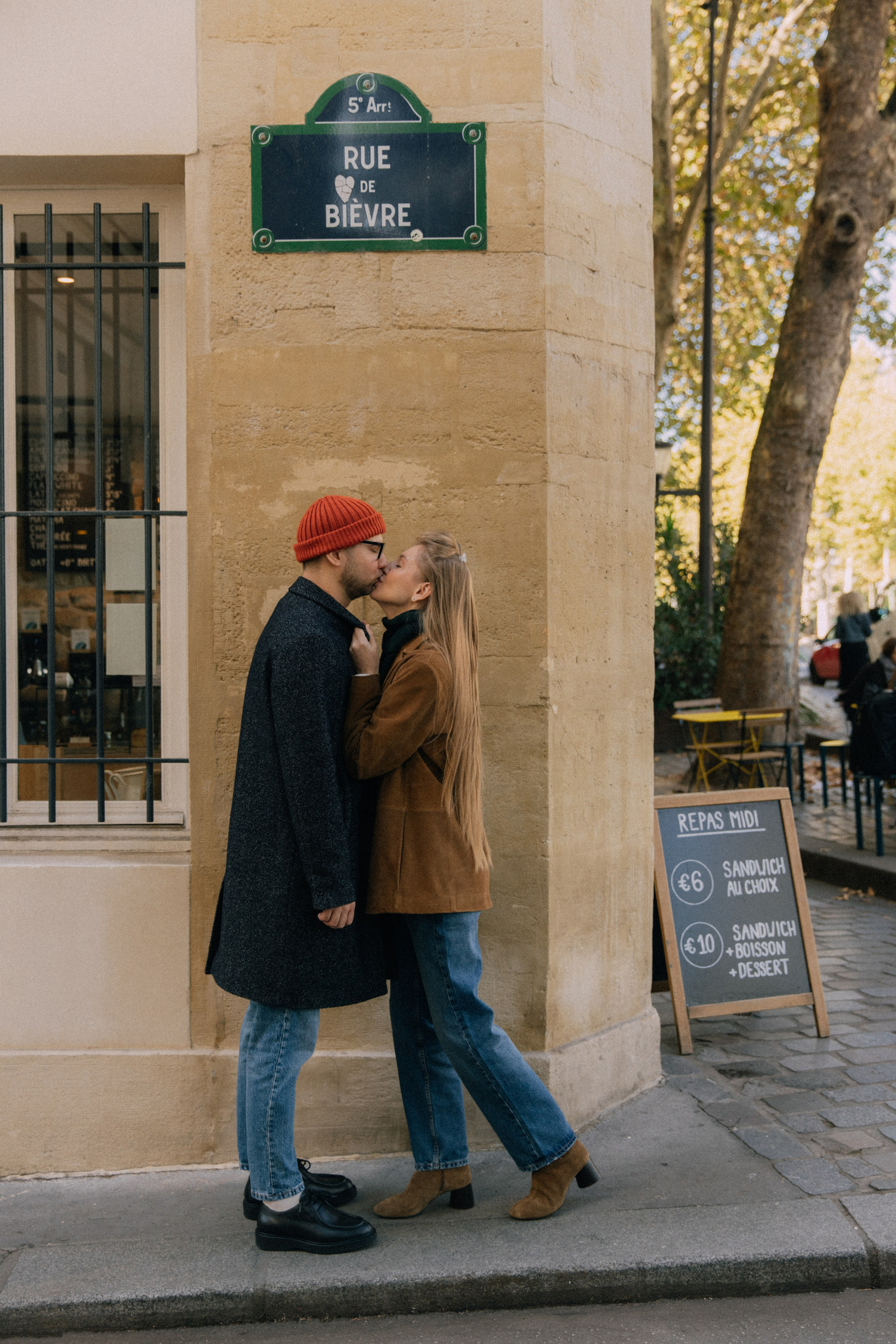 Love you a thousand times. Photographer in Paris