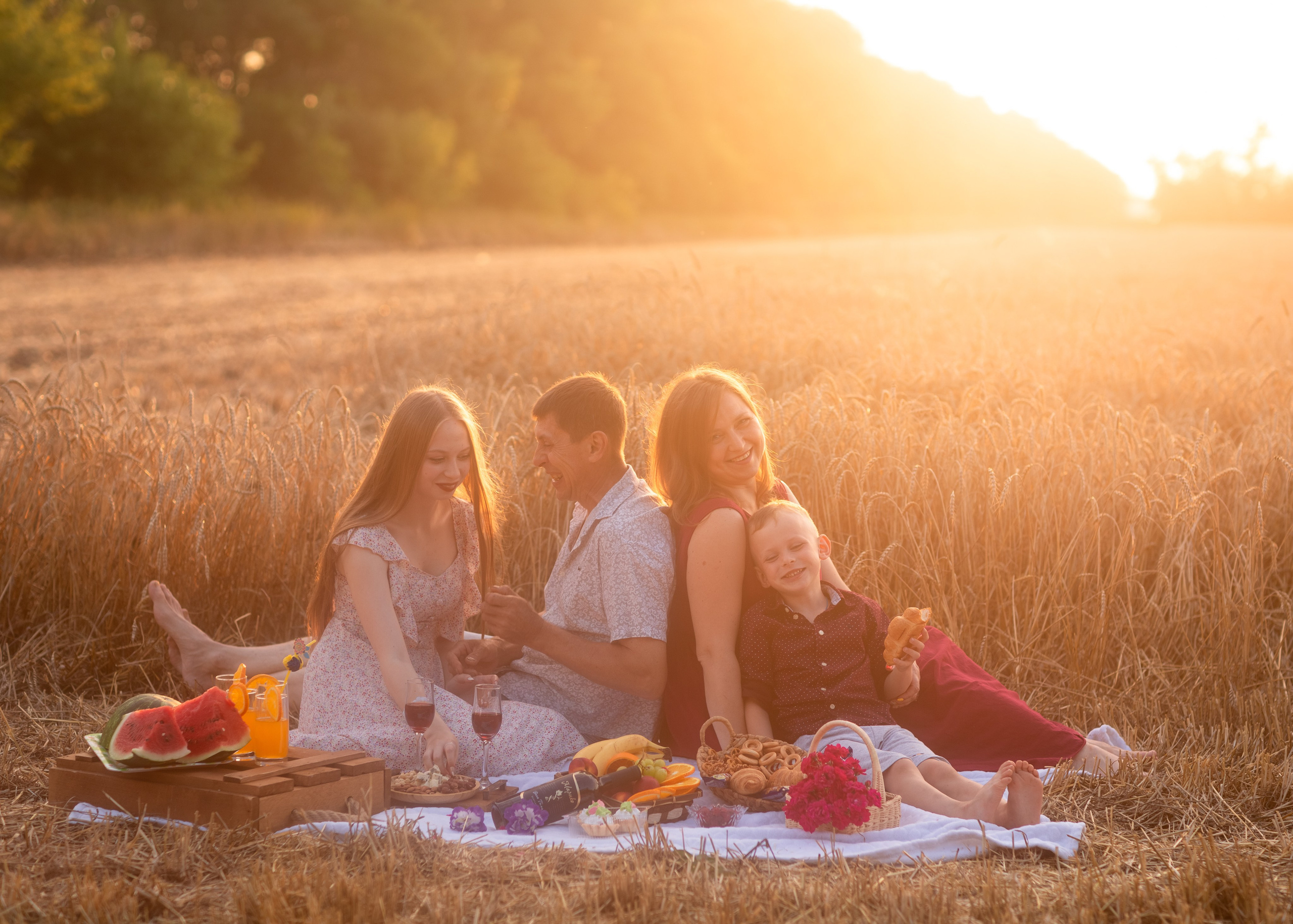 Закат в пшеничном поле. Фотограф в Приморско-Ахтарске Марьяна Чопко