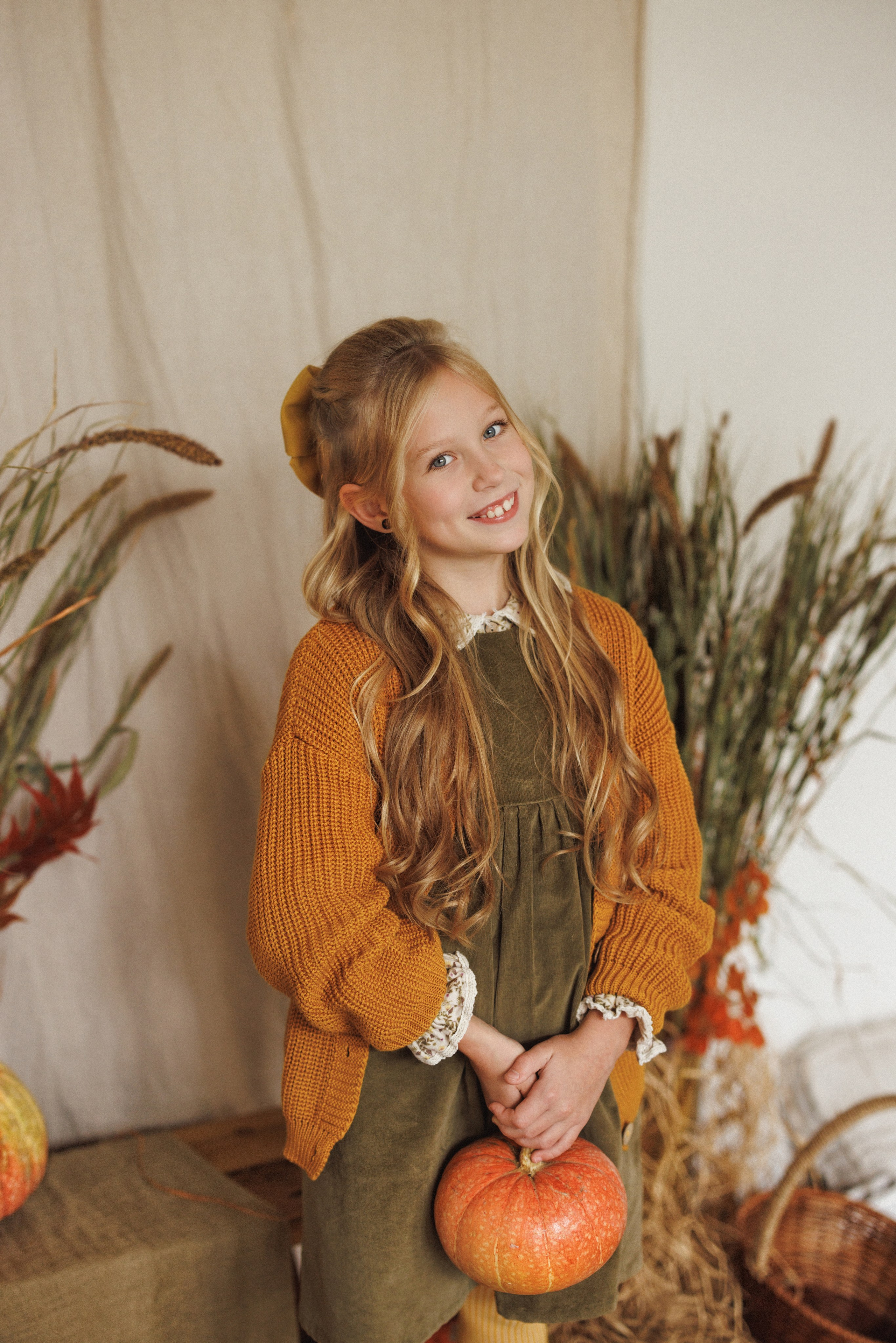Осенняя фотосессия в фотостудии Mestone, город Краснодар. Семейный и детский фотограф в Краснодаре Анна Трашкова