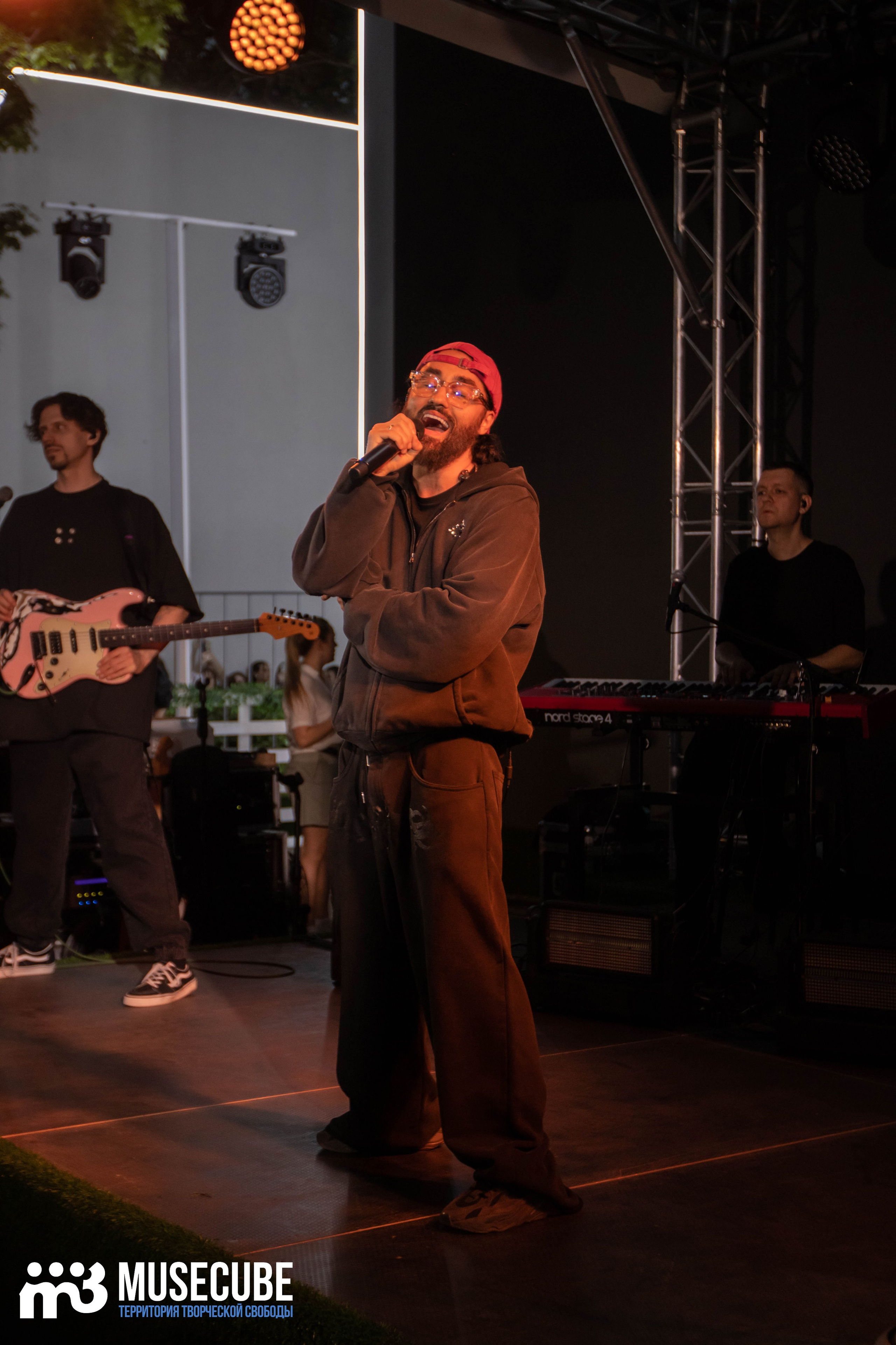 МОТ. Концертный фотограф