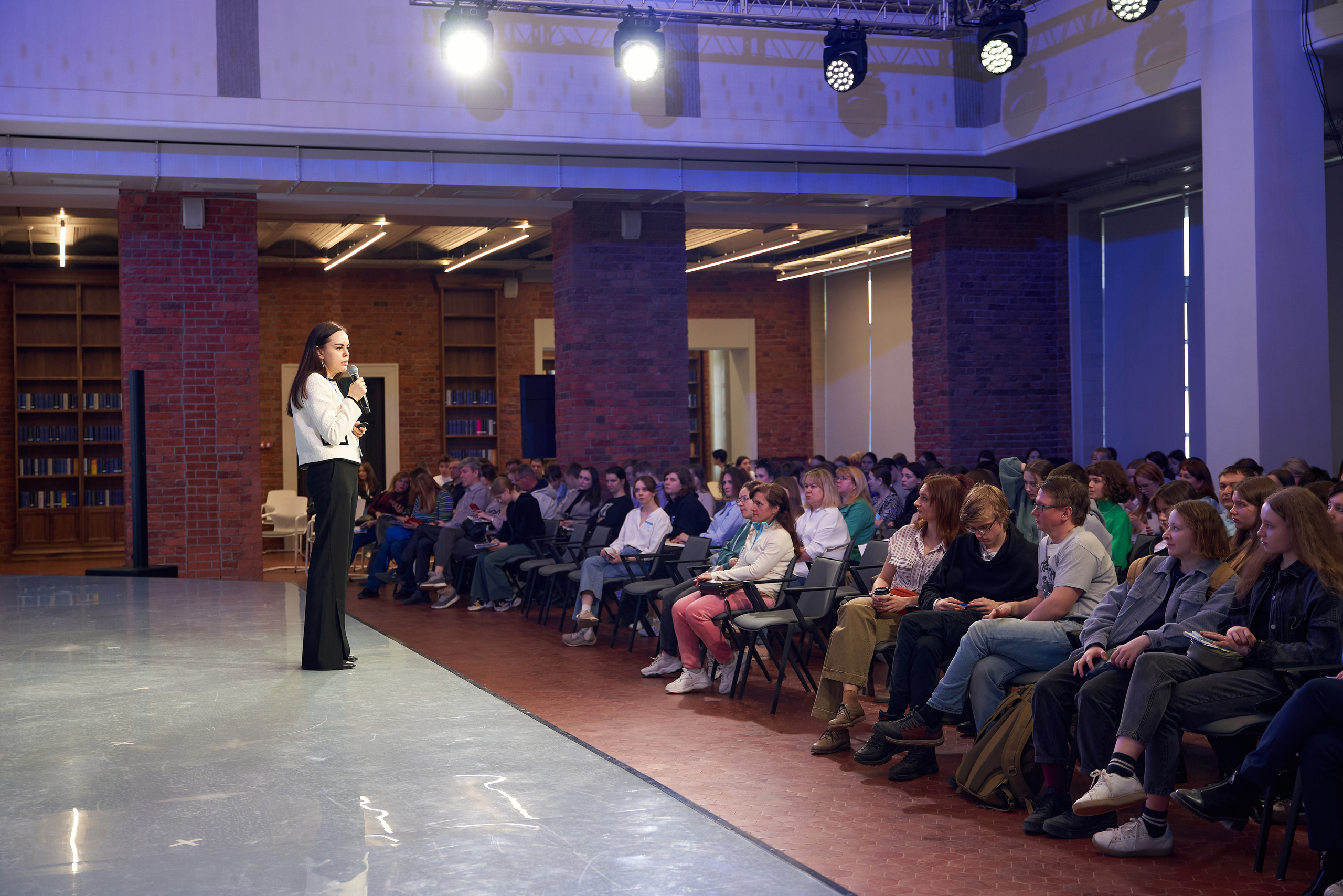 Высшая Школа Экономики: День открытых дверей 2023. Фотограф Владислав Марцев в Нижнем Новгороде