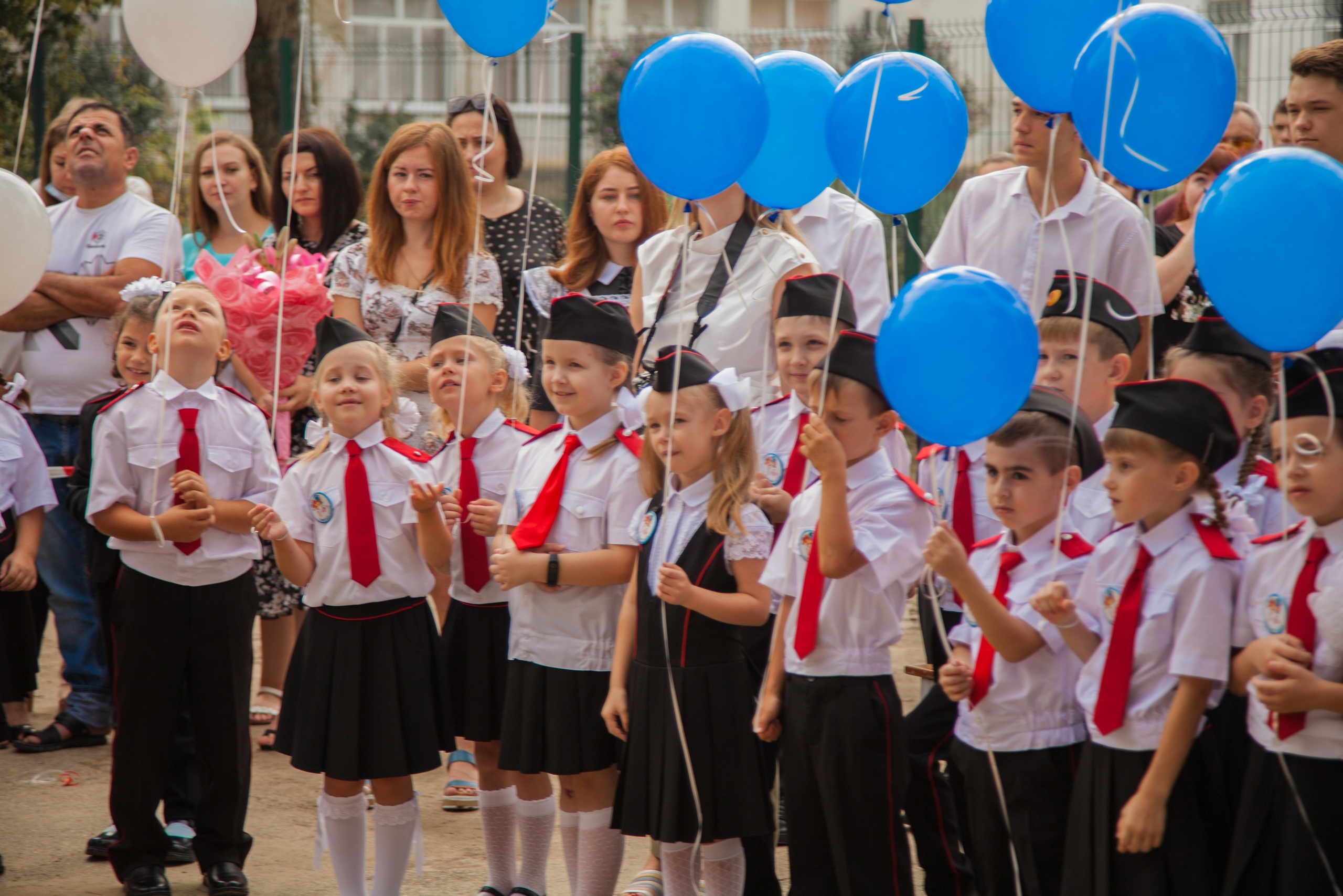Линейка 1 сентября. Свадебный и семейный фотограф в Армавире