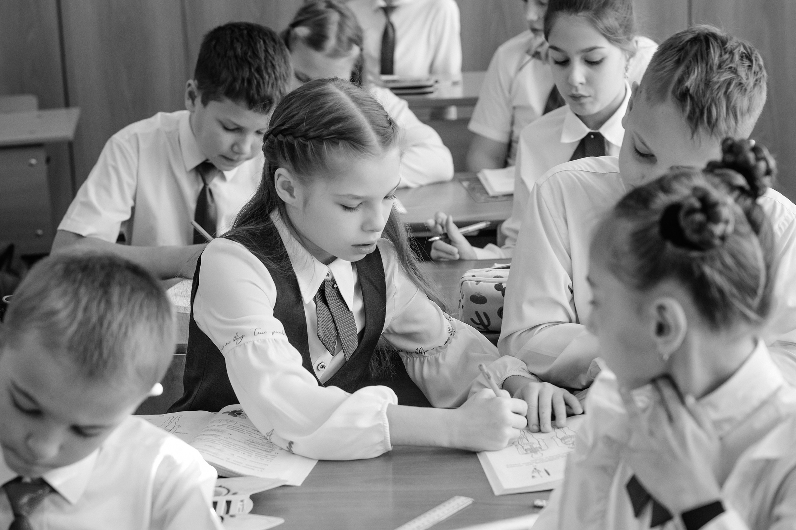 Анна, день в школе. Выпускные альбомы, школьные фотосессии в городе Новороссийске