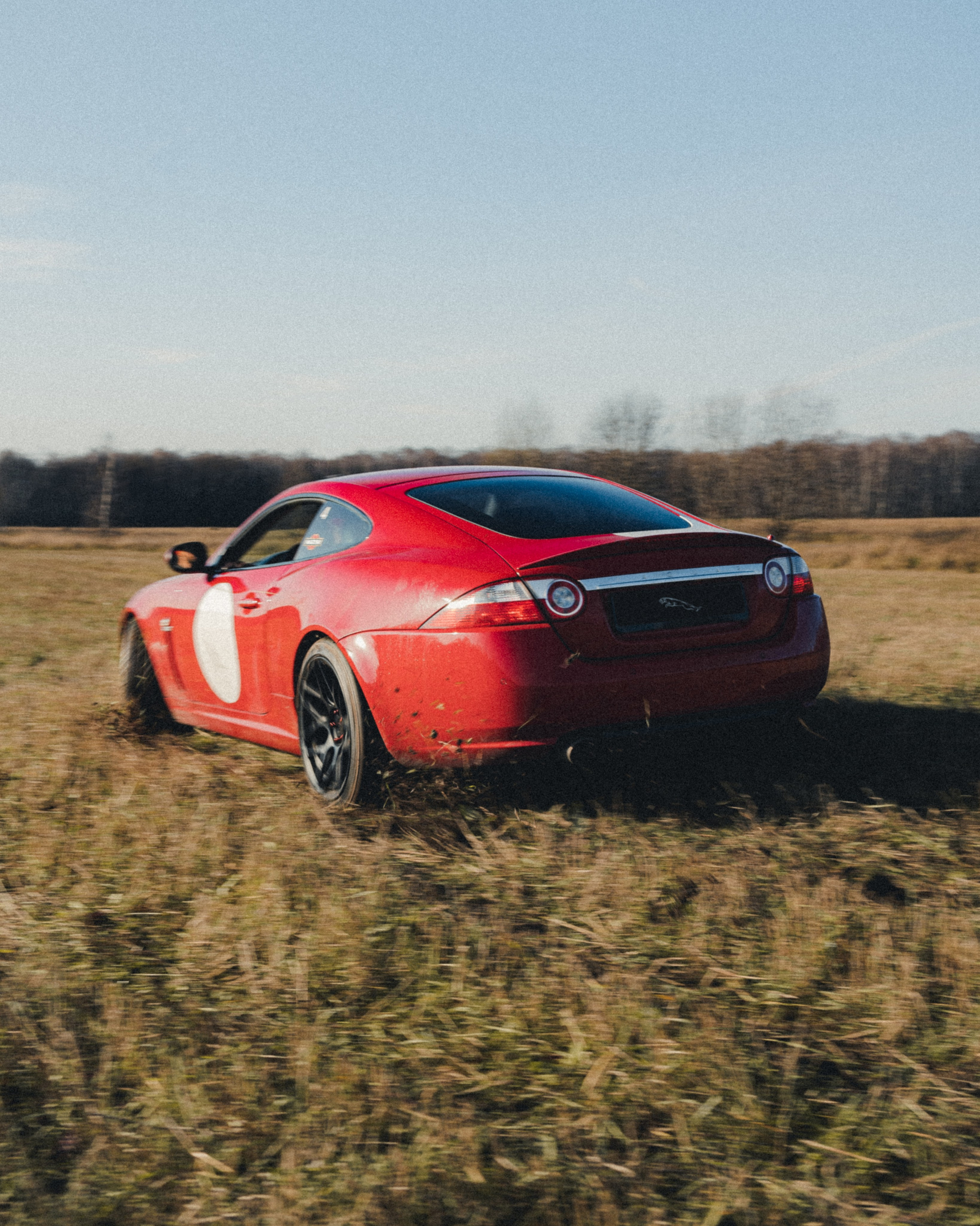 Автомобильная фотосессия Jaguar XK + портрет владельца. Фотограф Илья К. в Москве