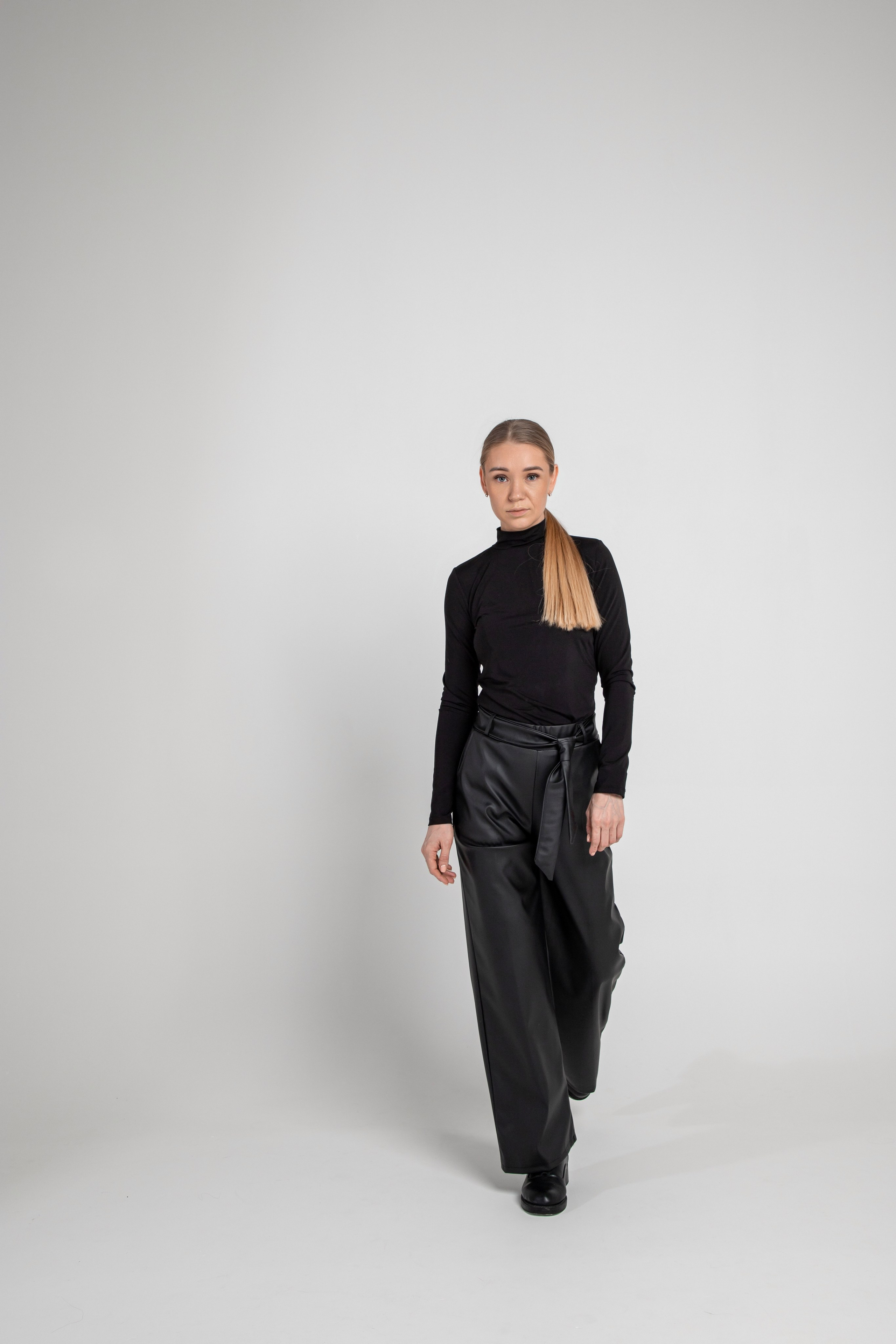 Брюки. Фотограф Денис Лесковский (Тюмень)