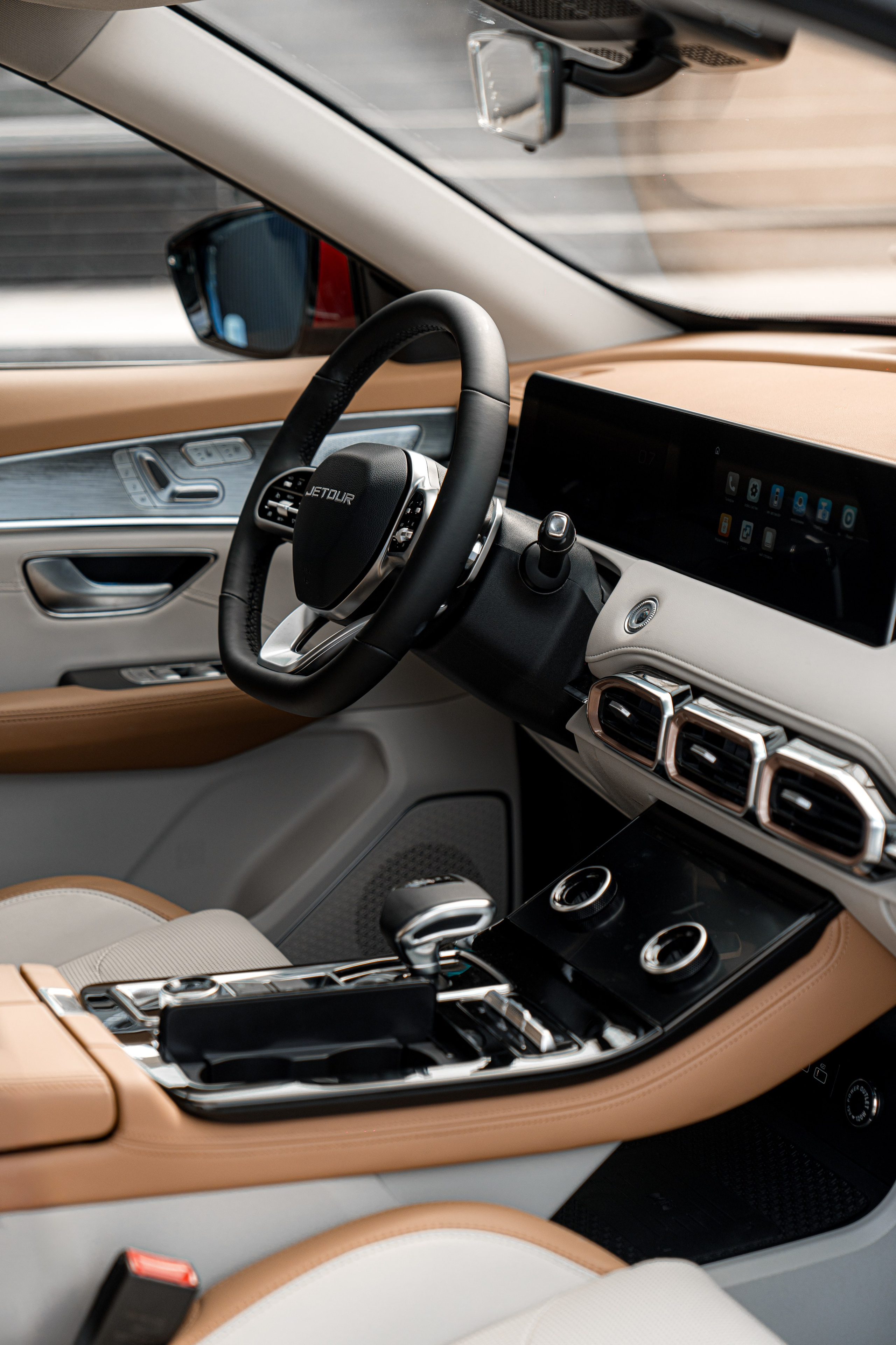 Jetour X70 Plus Red. Фотограф TAULAN_1