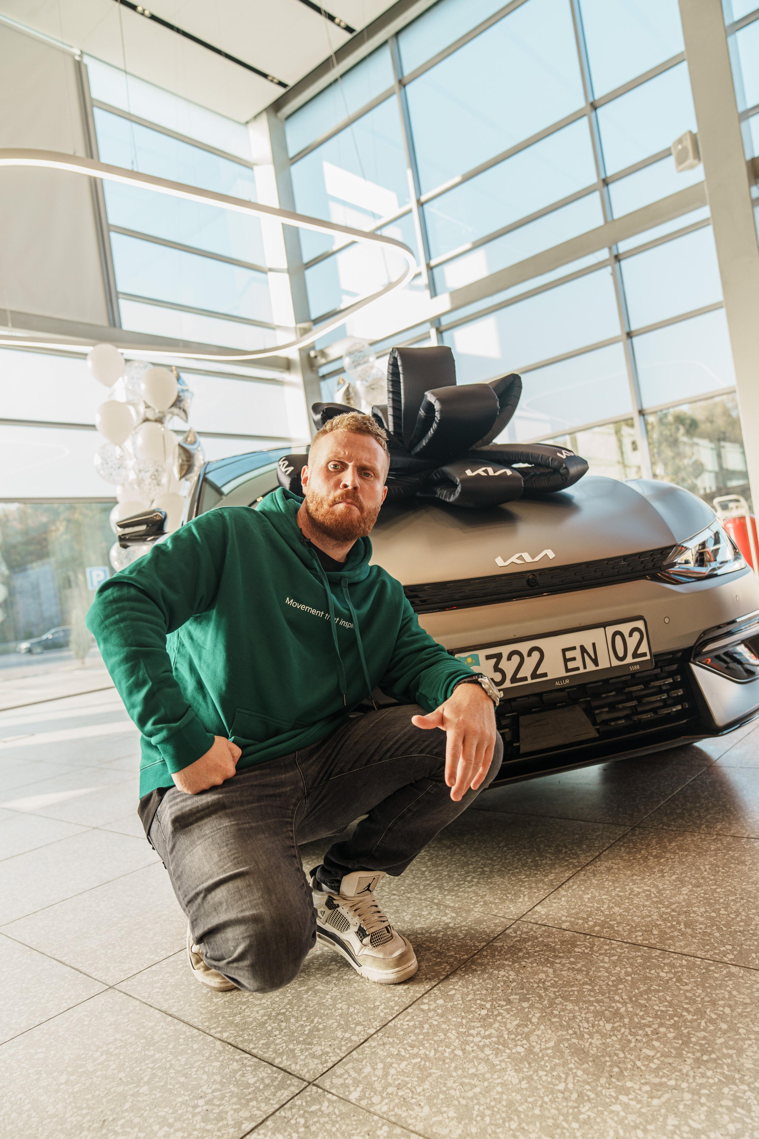 Kia EV6 Вручение Евгений Чебаткову. Фотограф TAULAN_1