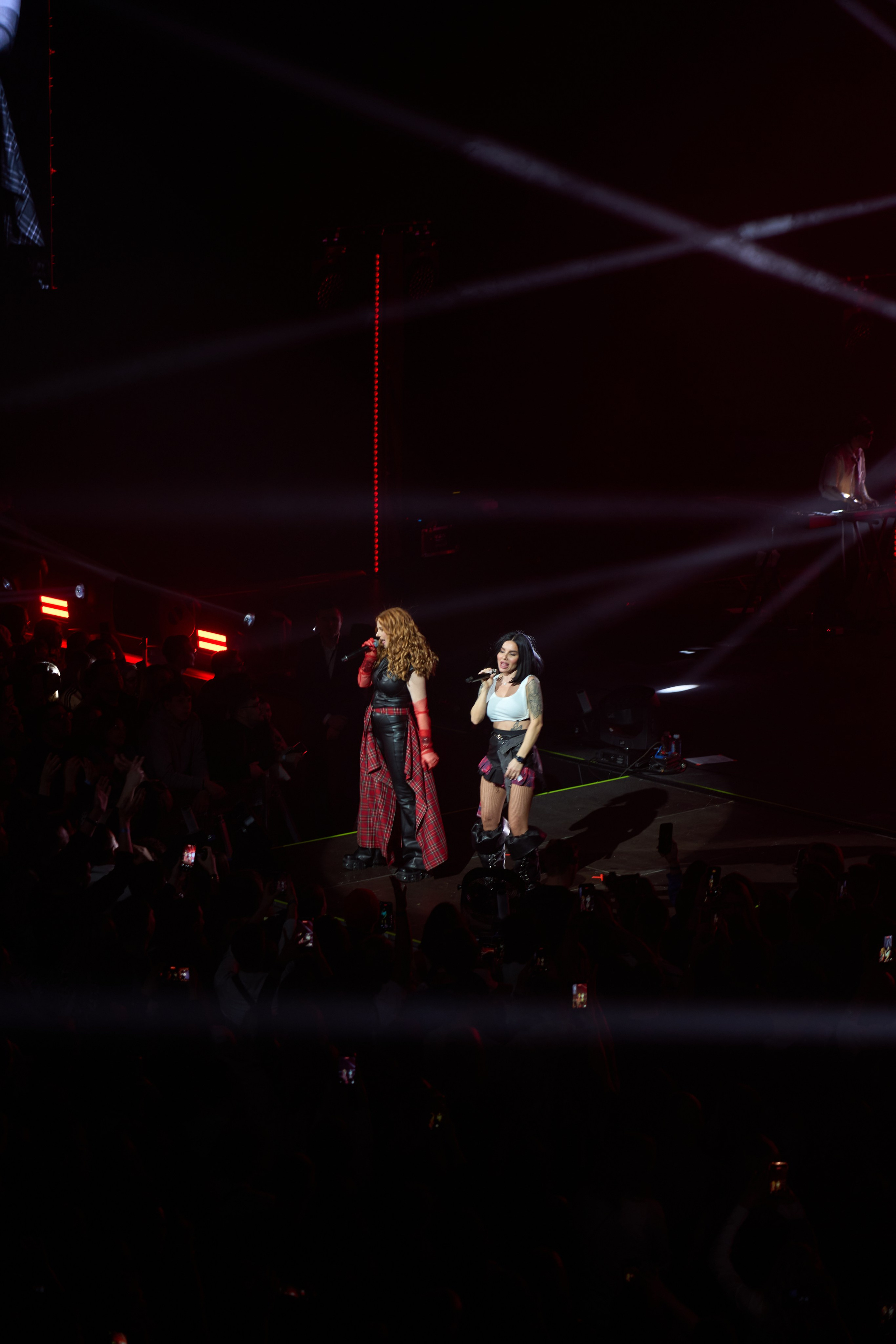 T.a.t.u. Репортажный фотограф мероприятий и концертов в Екатеринбурге