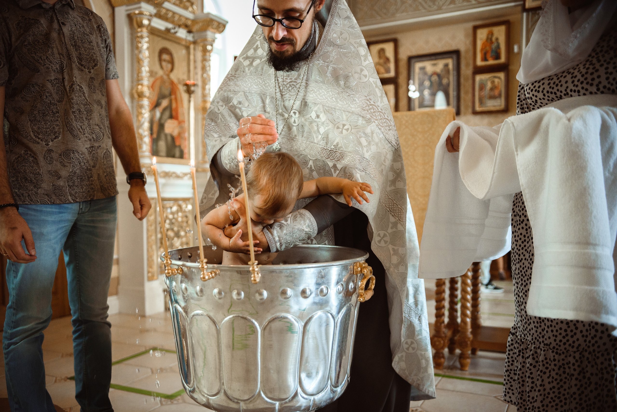 Крещение в Церкви Александра Невского. Семейный фотограф в г.Москве Катя Норм