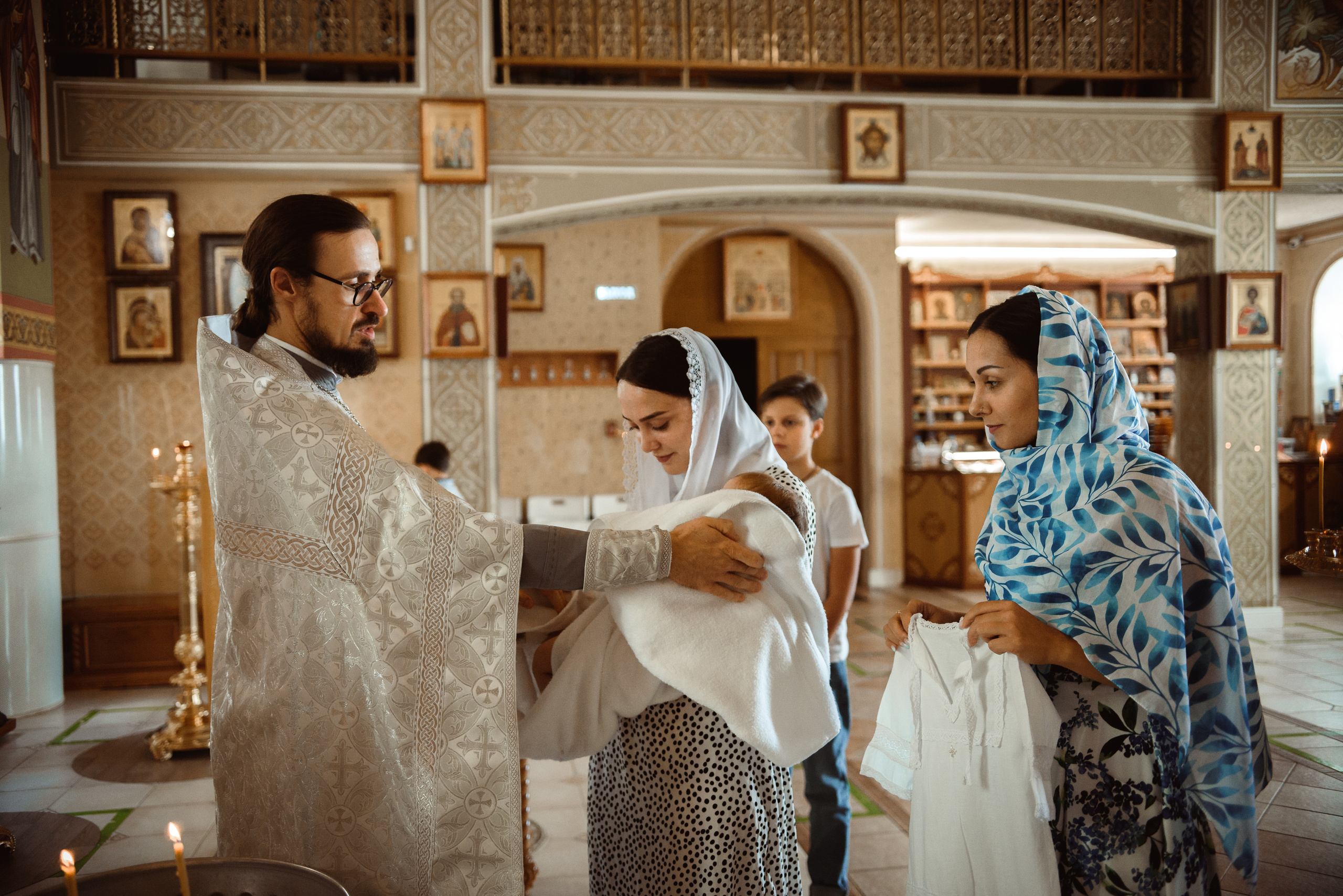 Крещение в Церкви Александра Невского. Семейный фотограф в г.Москве Катя Норм