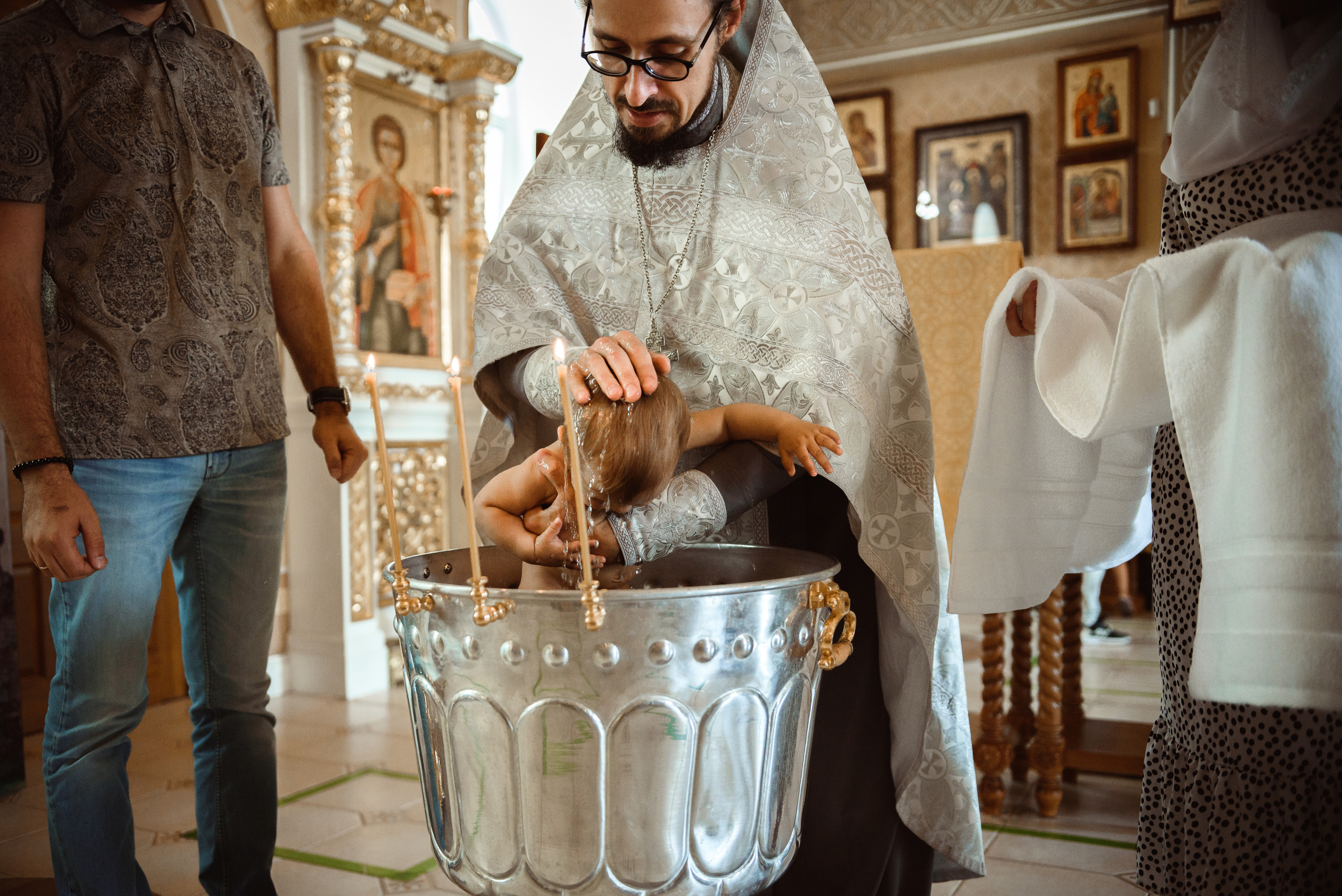 Крещение в Церкви Александра Невского. Семейный фотограф в г.Москве Катя Норм