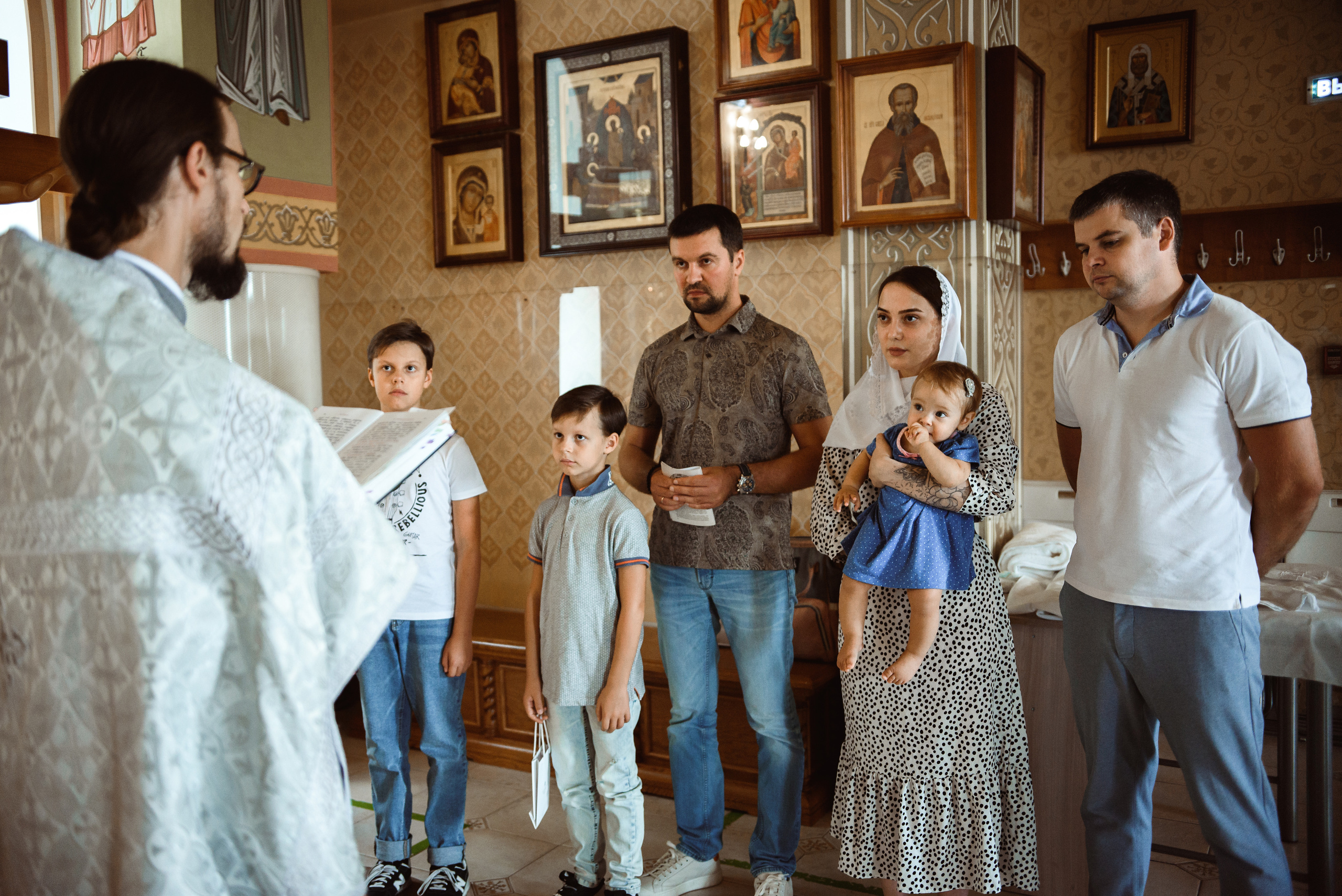 Крещение в Церкви Александра Невского. Семейный фотограф в г.Москве Катя Норм