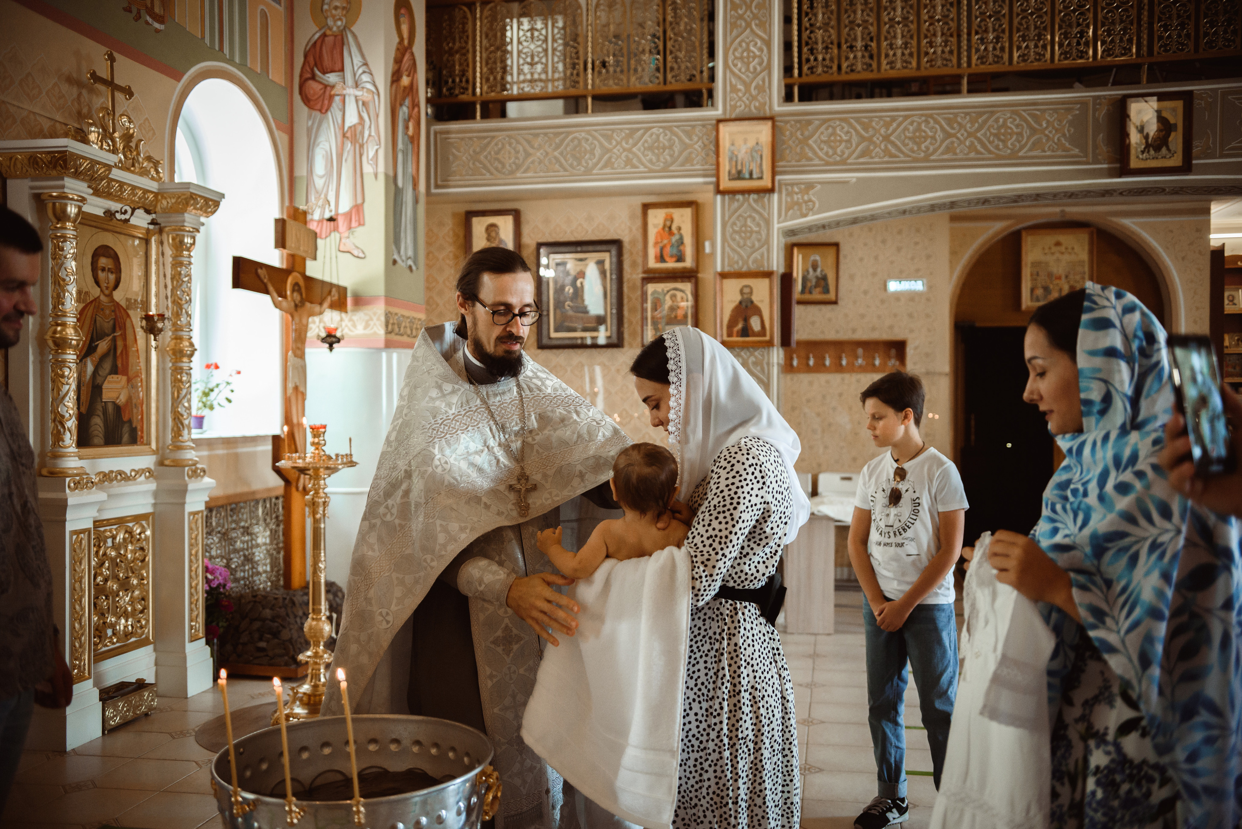 Крещение в Церкви Александра Невского. Семейный фотограф в г.Москве Катя Норм