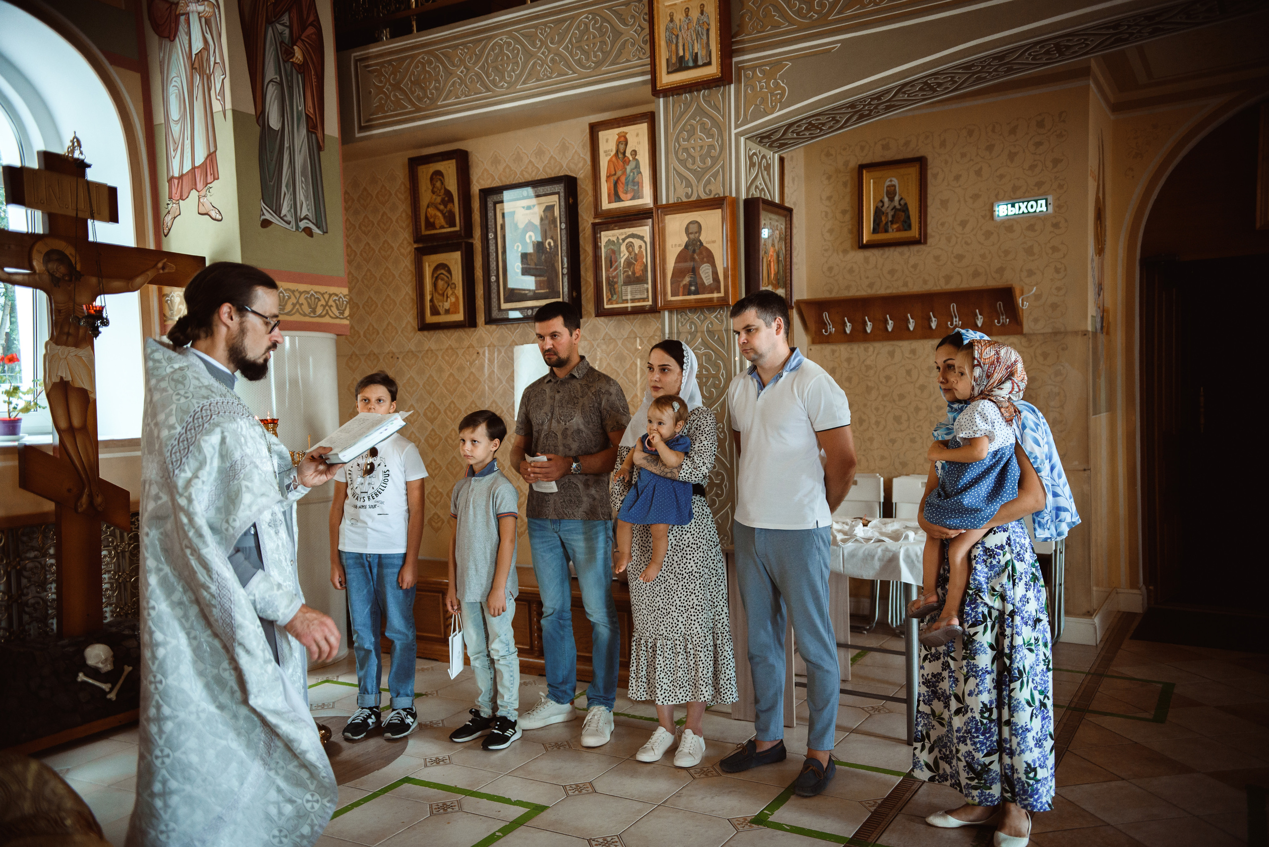 Крещение в Церкви Александра Невского. Семейный фотограф в г.Москве Катя Норм