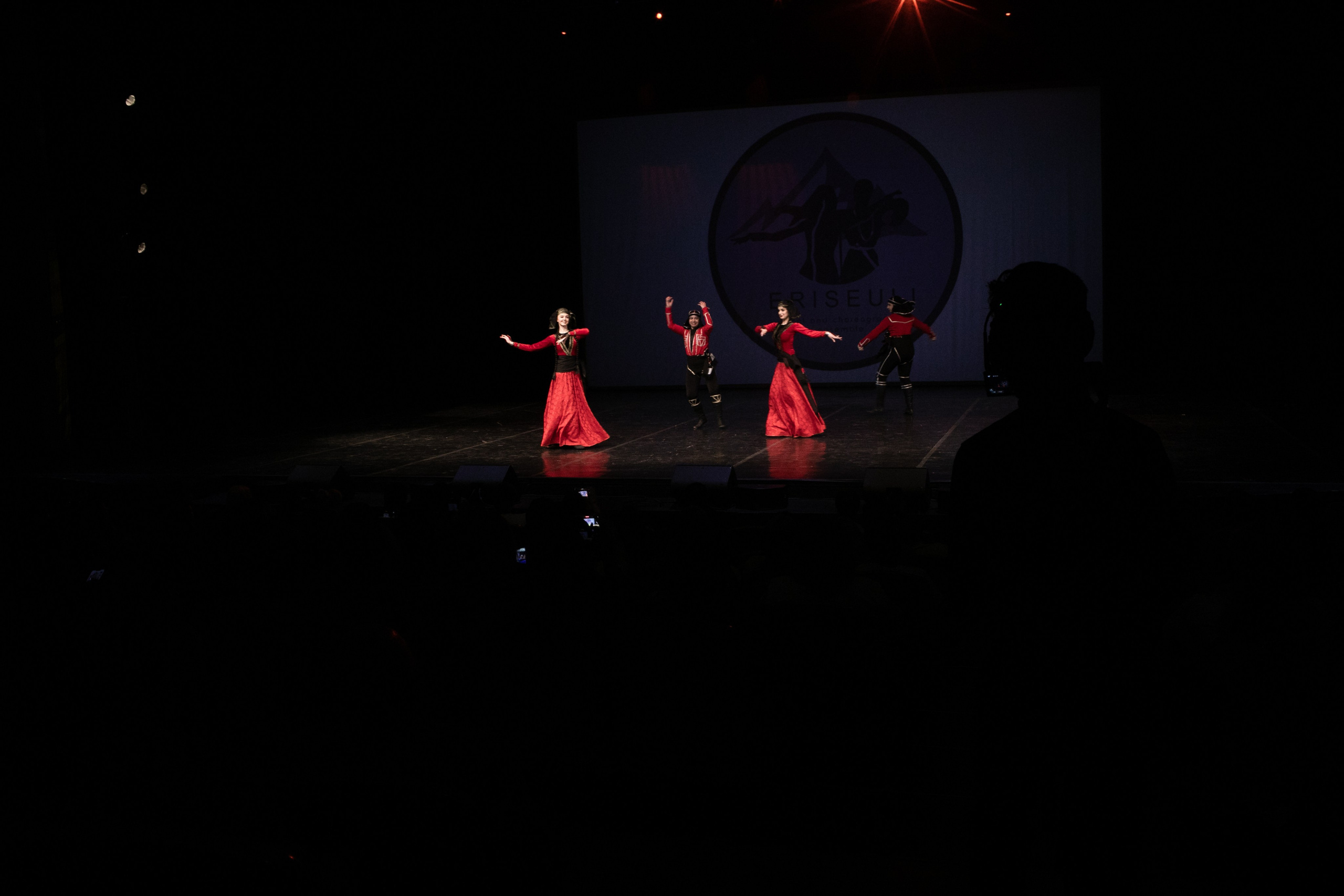 Концерт, грузинские танцы. Art photographer Nino