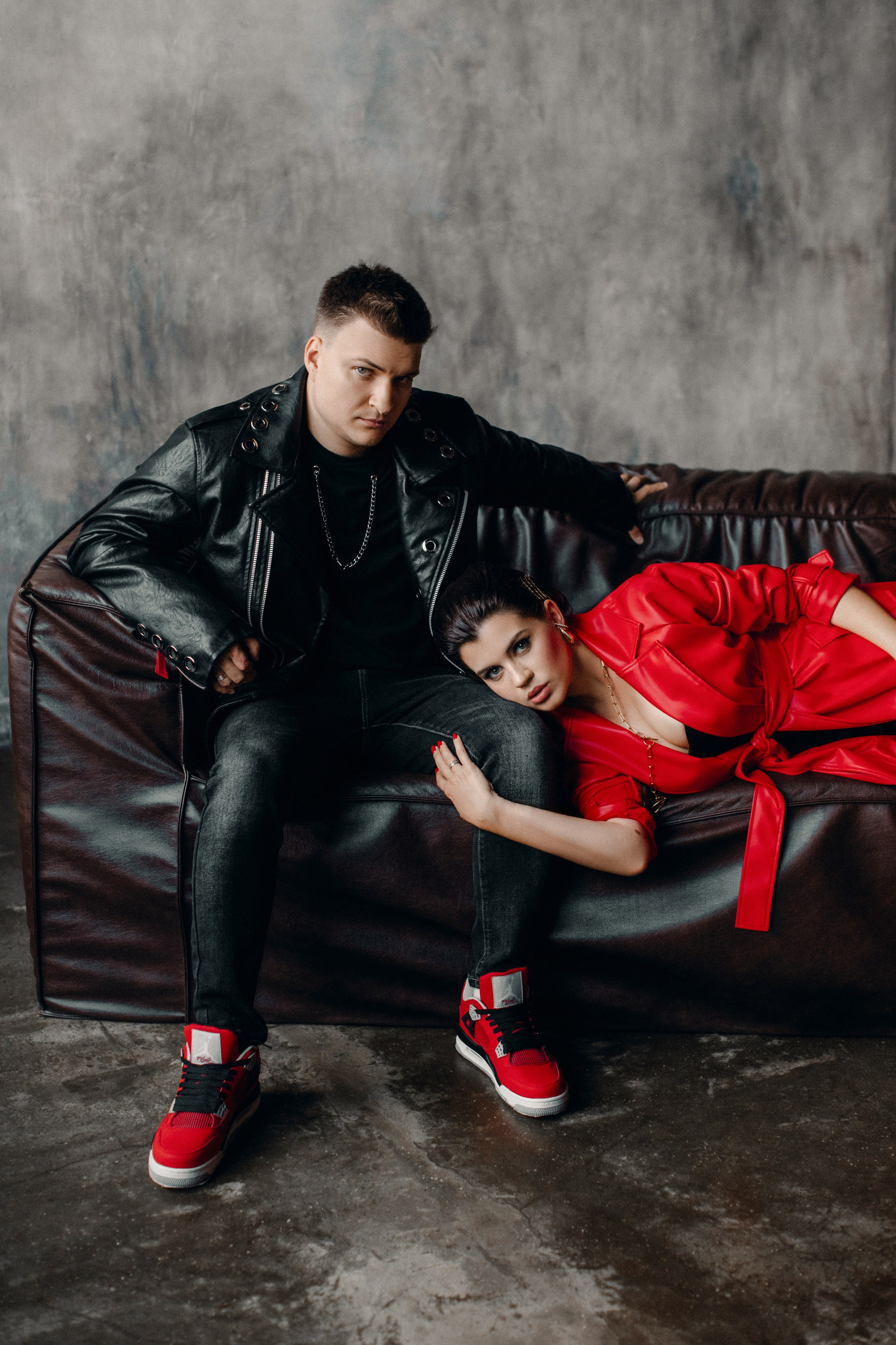 Мартину полгода. Семейная фотосессия в темной студии. Фотограф в Москве Ольга Сатони