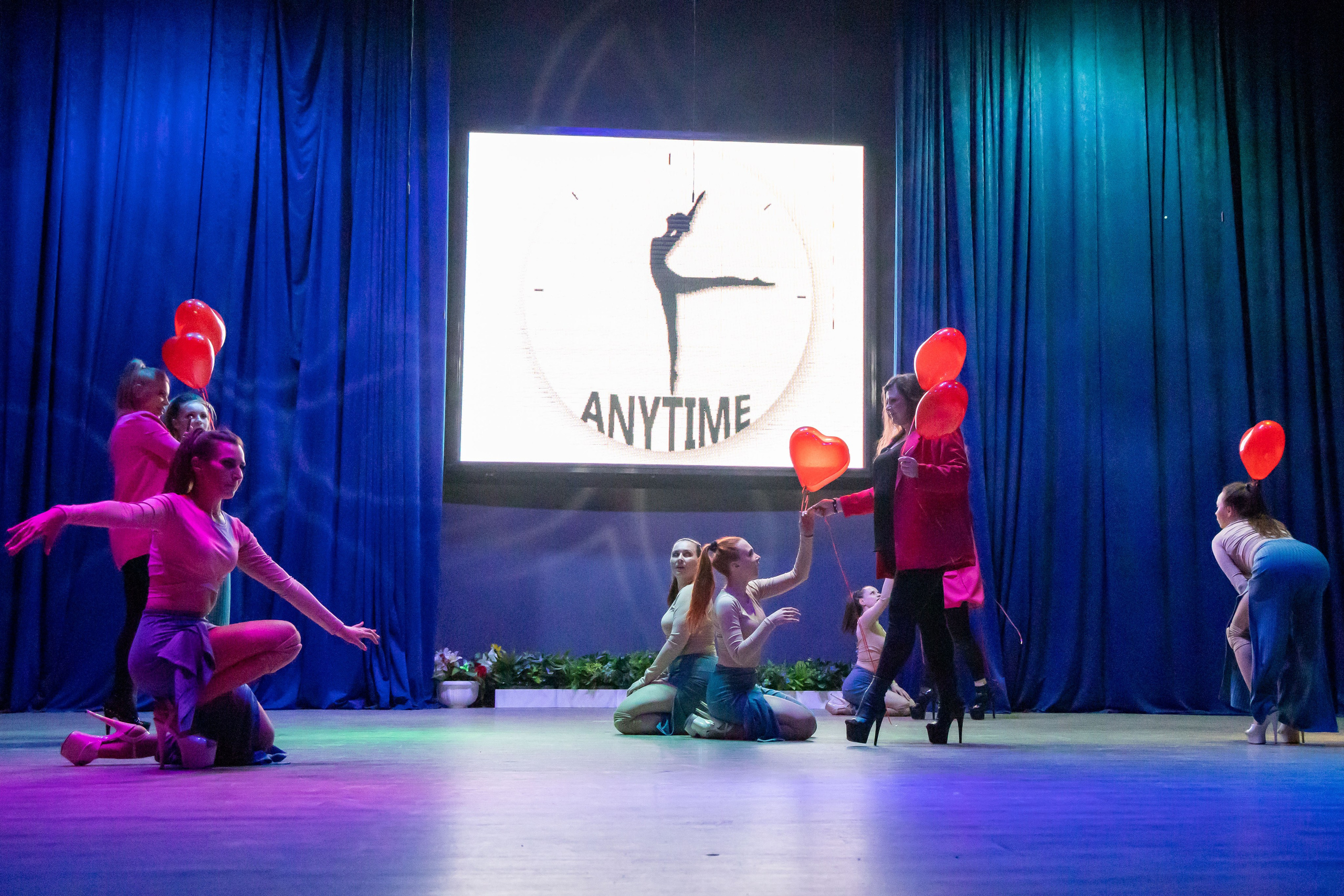Танцевальное выступление. Свадебный фотограф в городе Подольск МО и Москва Крылова Ирина