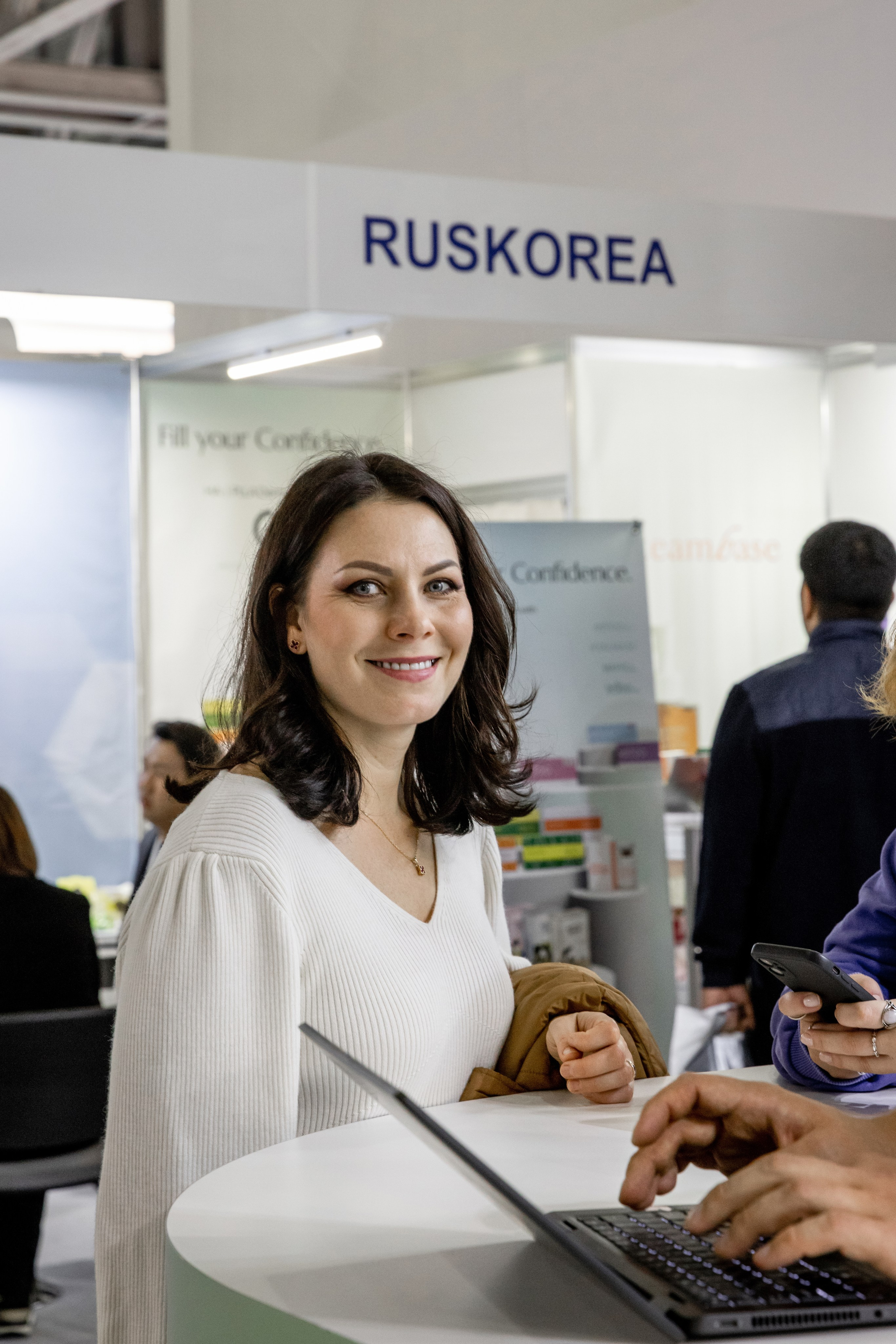 Интершарм.Авито. Аксана Лисовская фотограф в Москве. Фотографии с характером