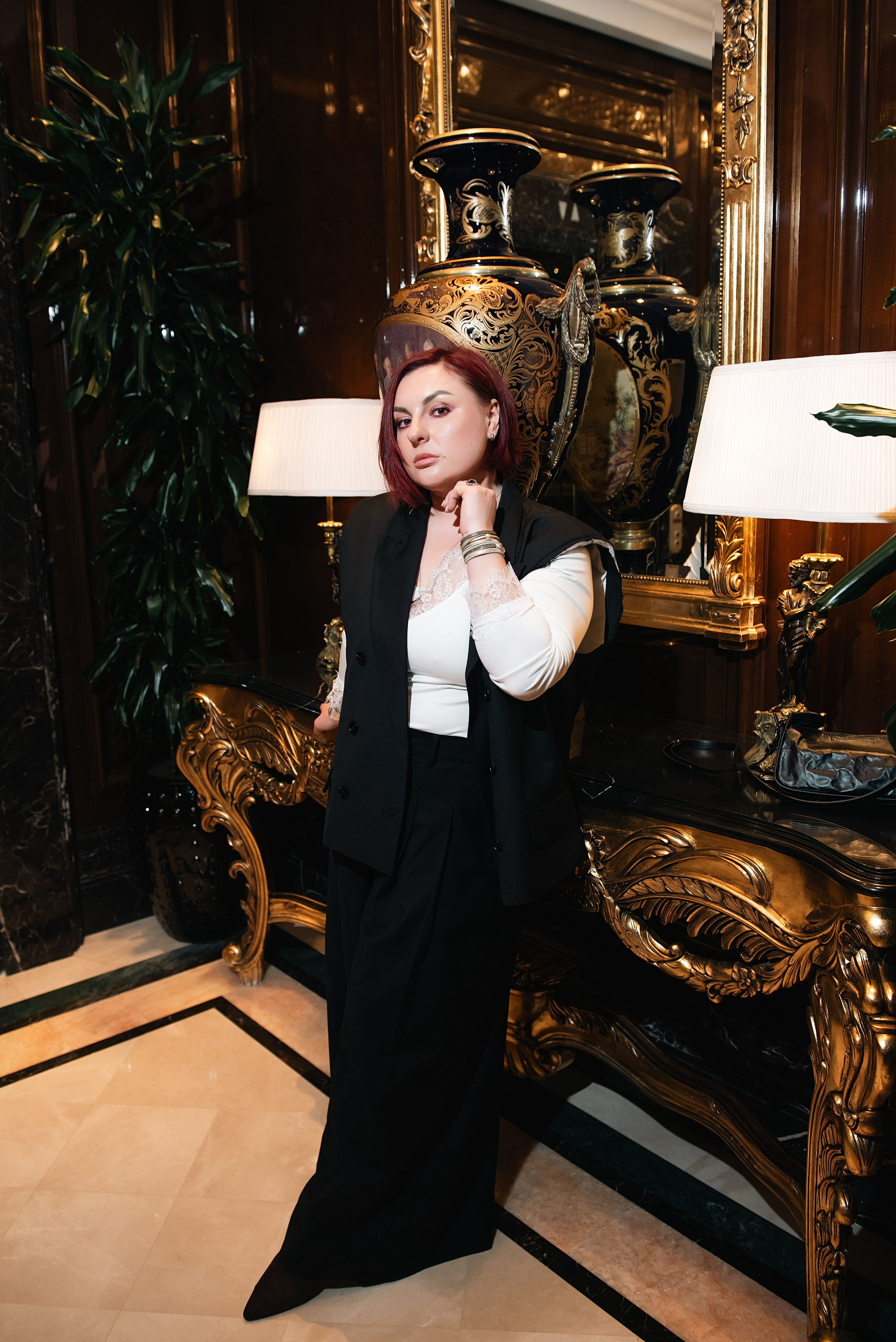 Блогеры, предприниматели. Фотограф, визажист. Москва