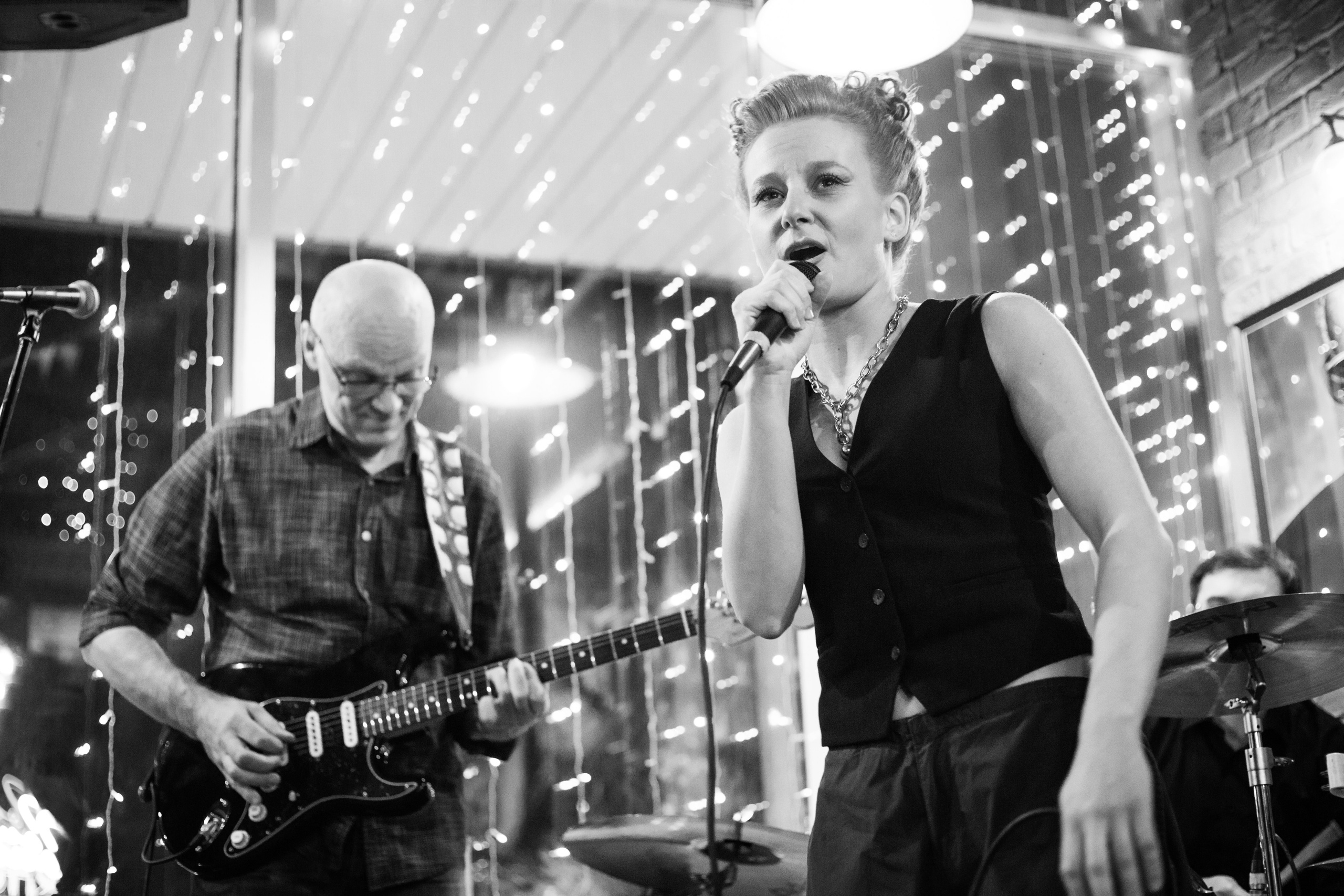 Button Bar — Red Satchel (25.11.2023). Фотограф Вадим Семак