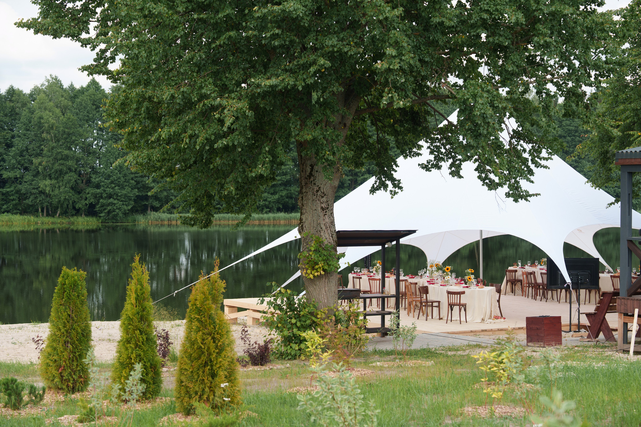 Михаил и Ольга (банкетная часть г. Брянск). Свадебный и репортажный фотограф Элина Козырьянова