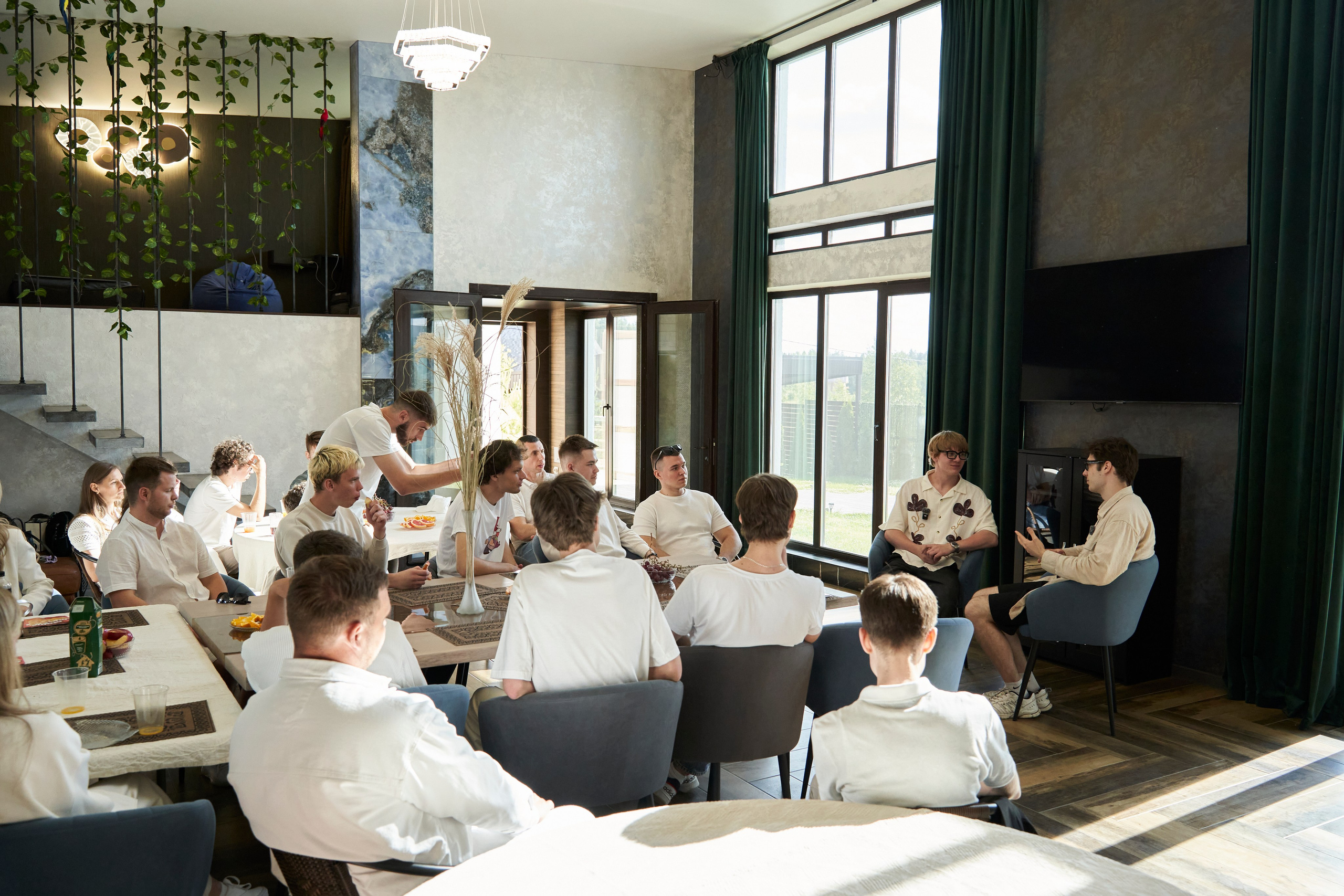 Выпускной Валентина. Главная