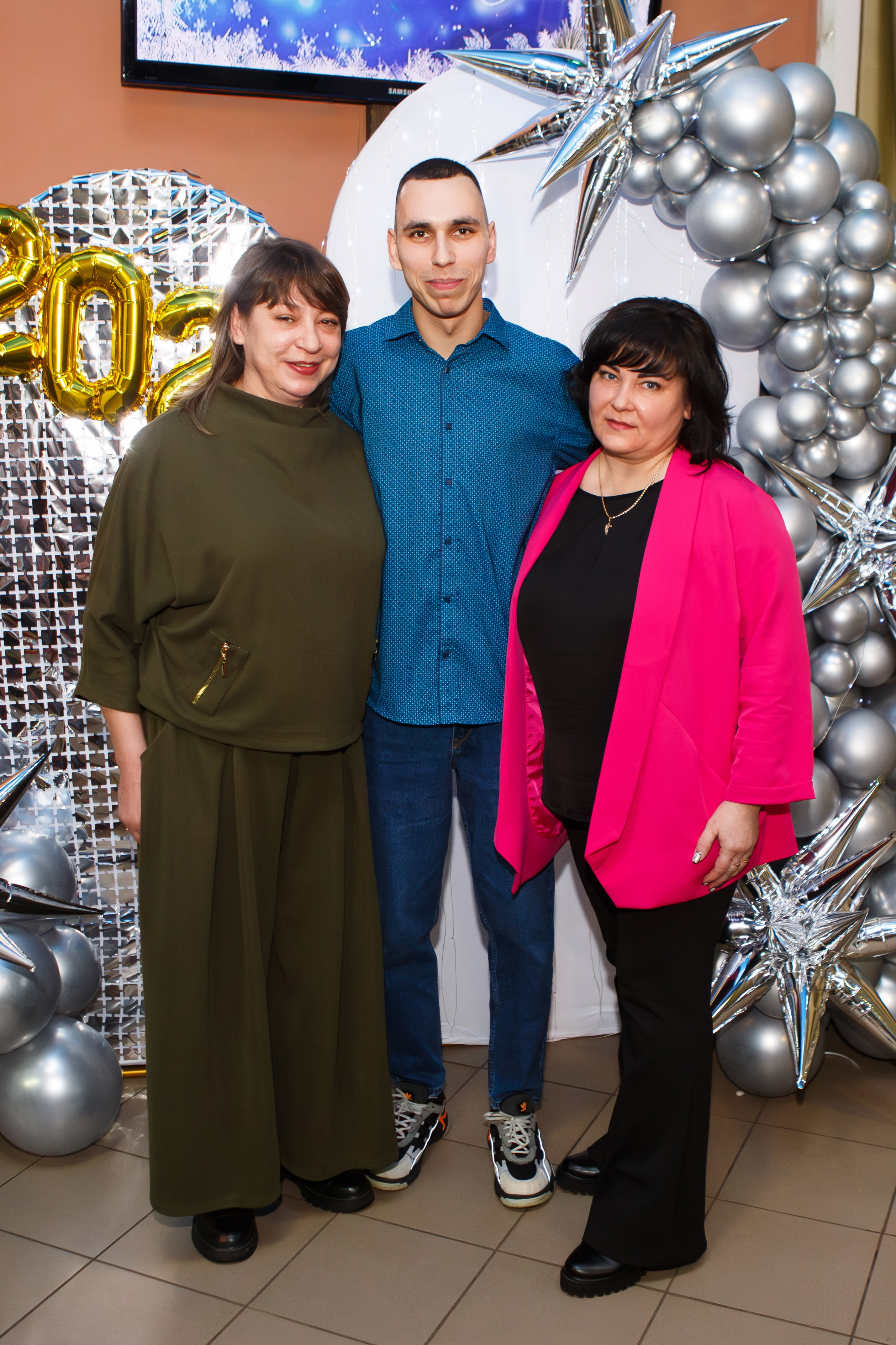 КОРПОРАТИВ 20.12.24 (кафе — АТМОСФЕРА). Профессиональный фотограф в Мценске и Орловской области