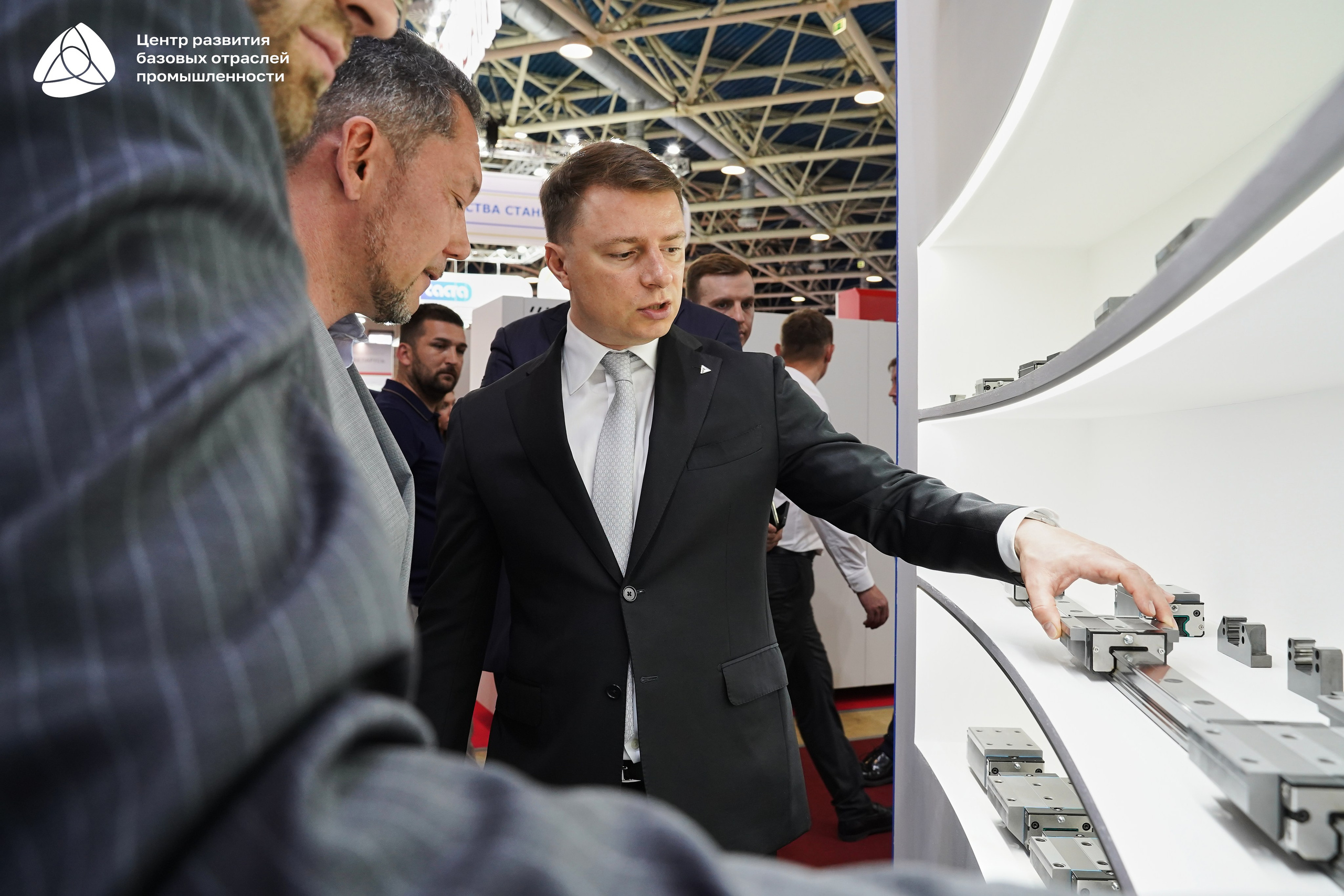 ЭКСПОЦЕНТР Алиханов. Фотограф