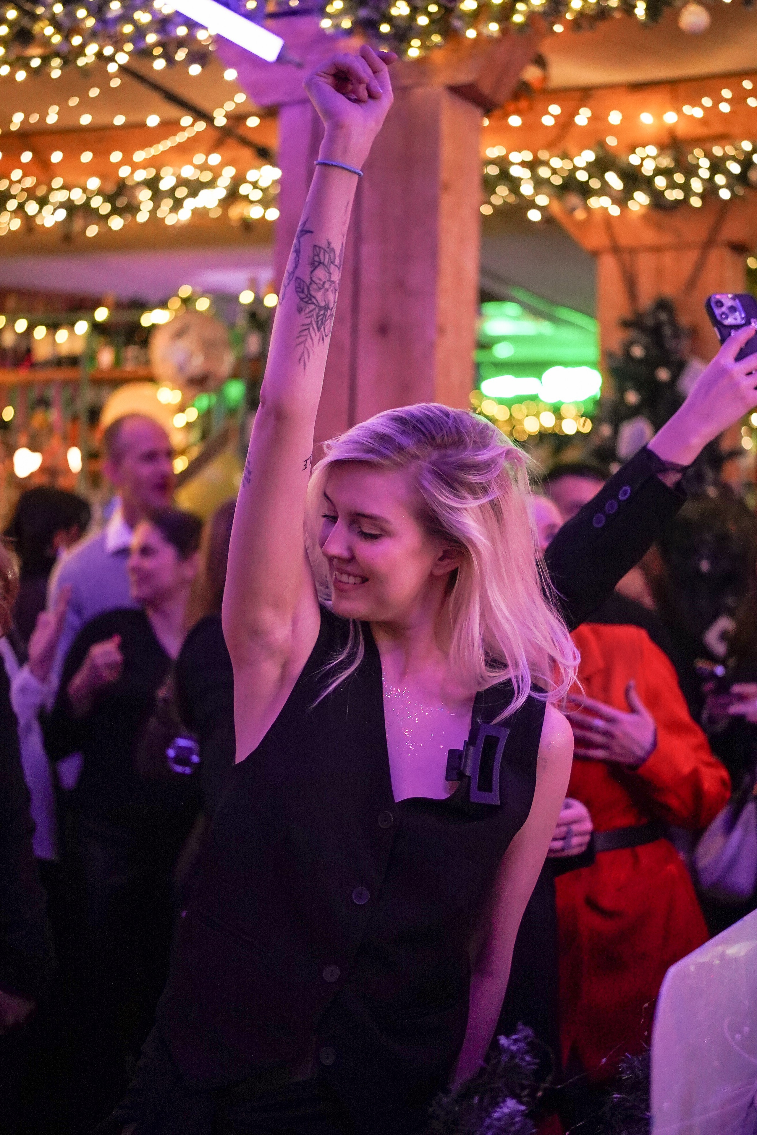 Бар Собаки в тумане. Фотограф