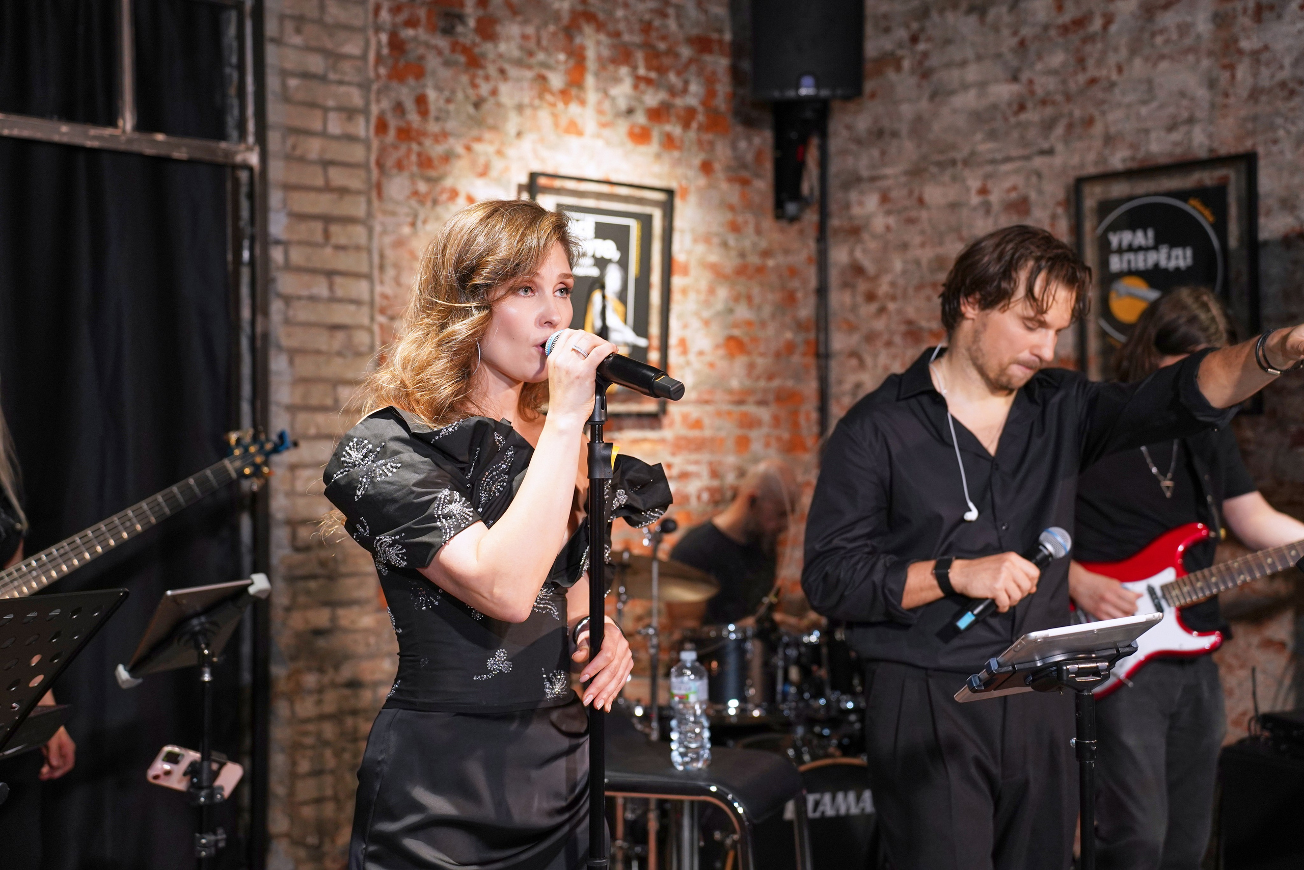 Концерт кавер группы. Фотограф