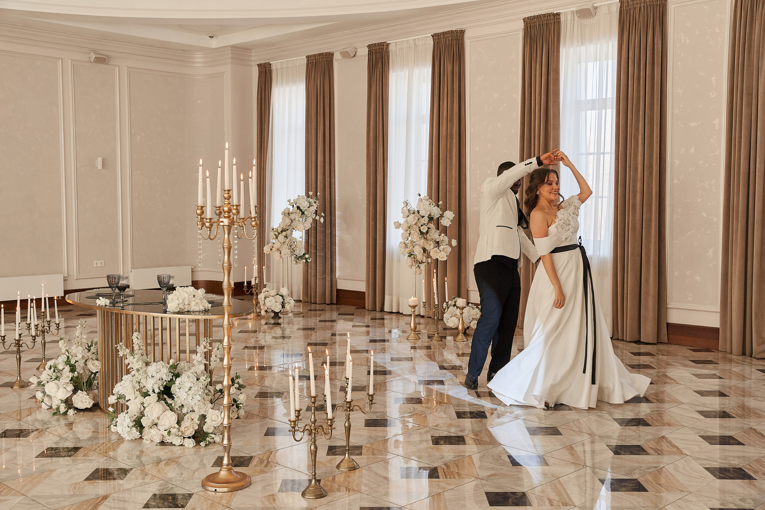 Екатеринбург (Синара-центр). Свадебный фотограф Наталья Помазкина | Репортаж Екатеринбург Москва