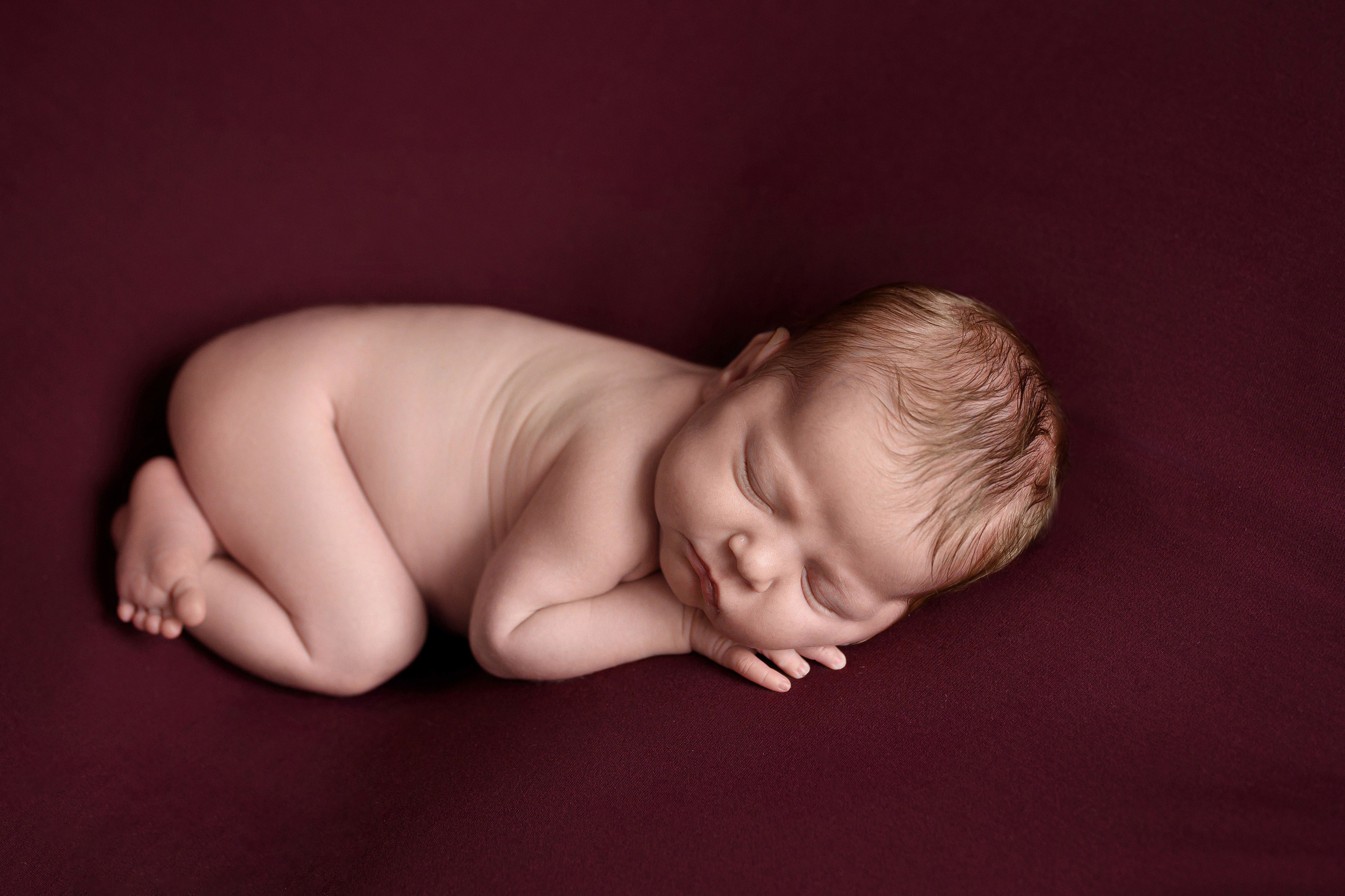 Фотосессия новорожденных, нью-борн малышей в Кингисеппе, Сестрорецке, Санкт-петербурге