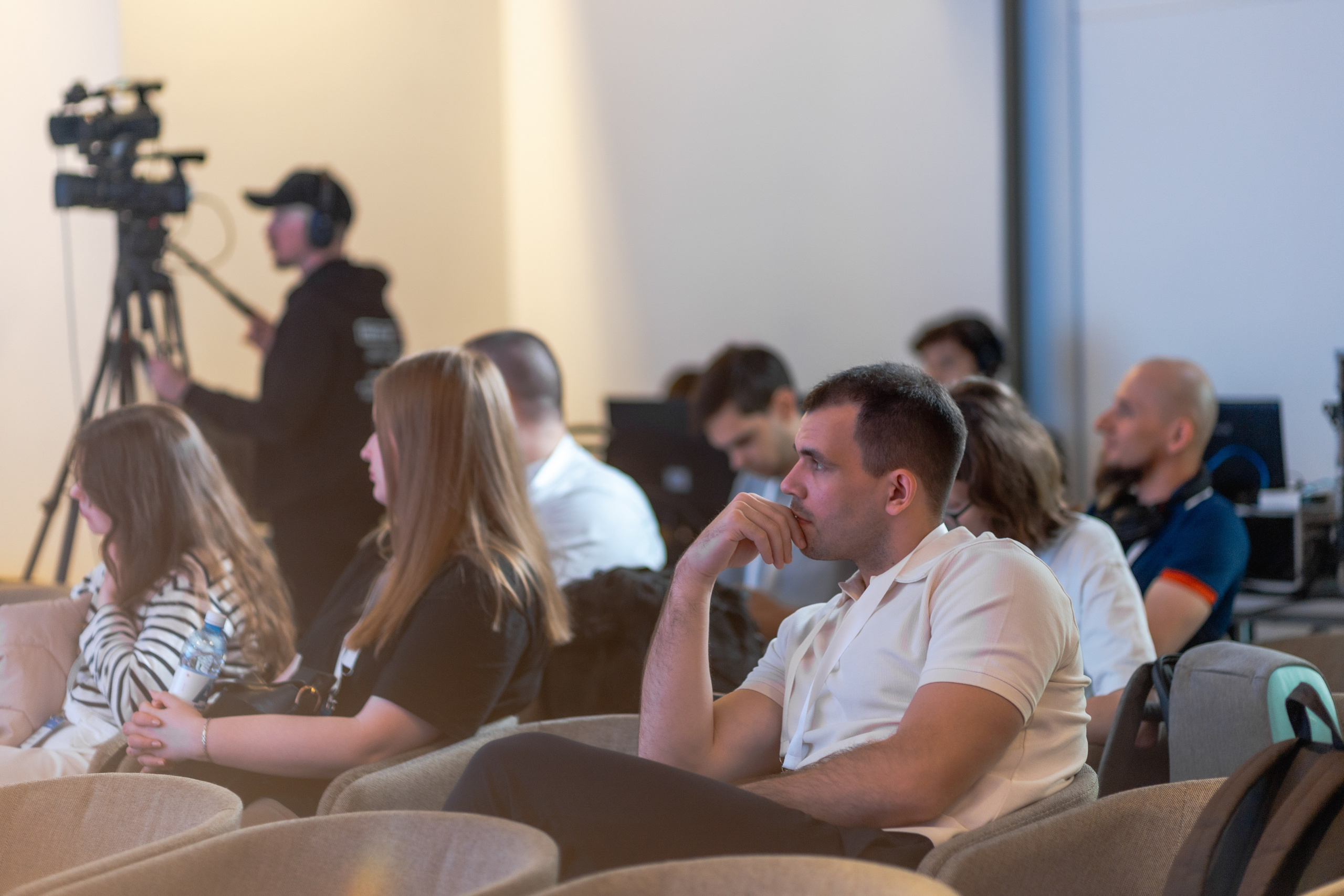 Aha! — 29–30 мая 2025. Фотобанк Матемаркетинг