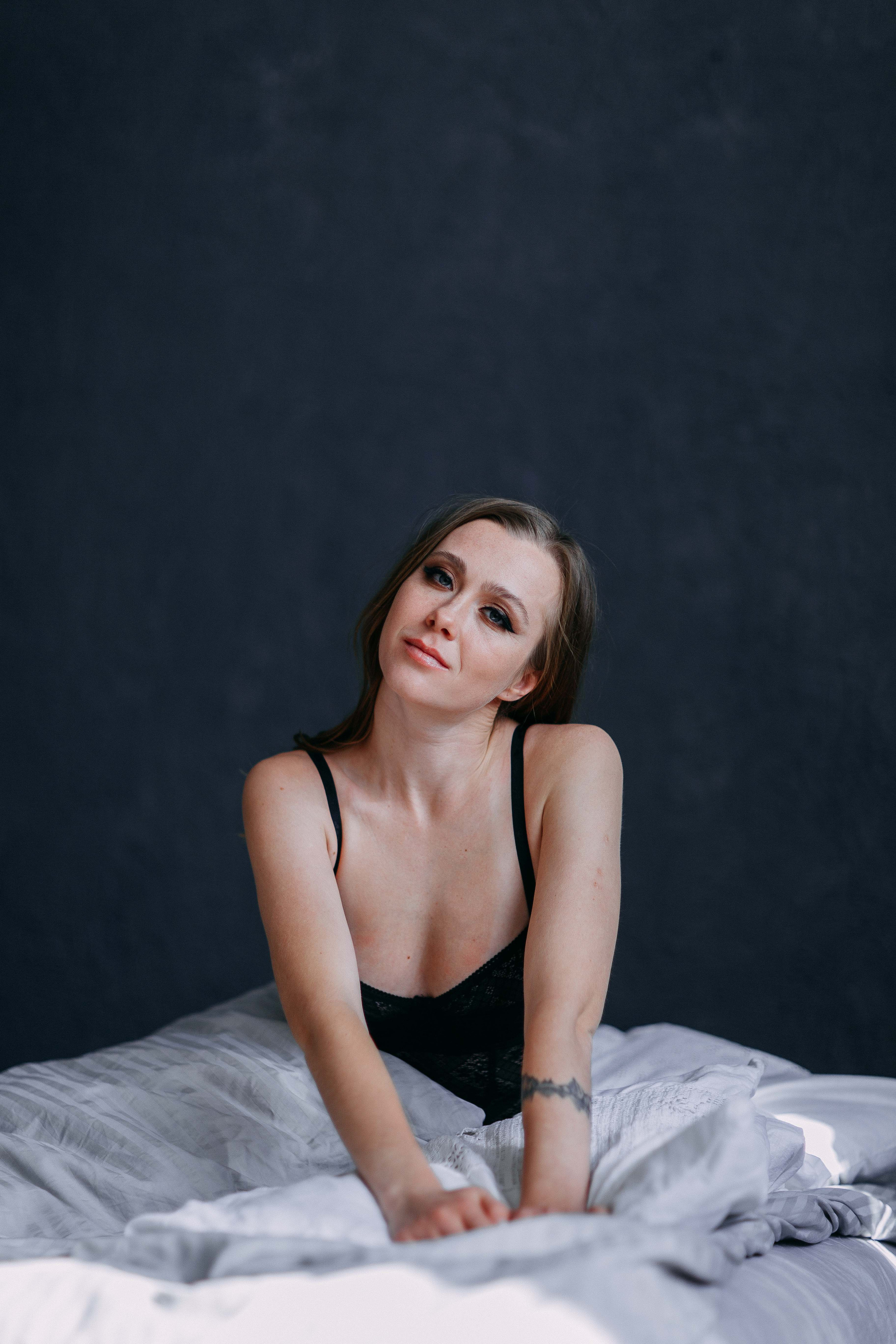 Валя «Внутреннее спокойствие и чувственность». Женский фотограф и фототерапевт в Алмате Камиля Сабитова