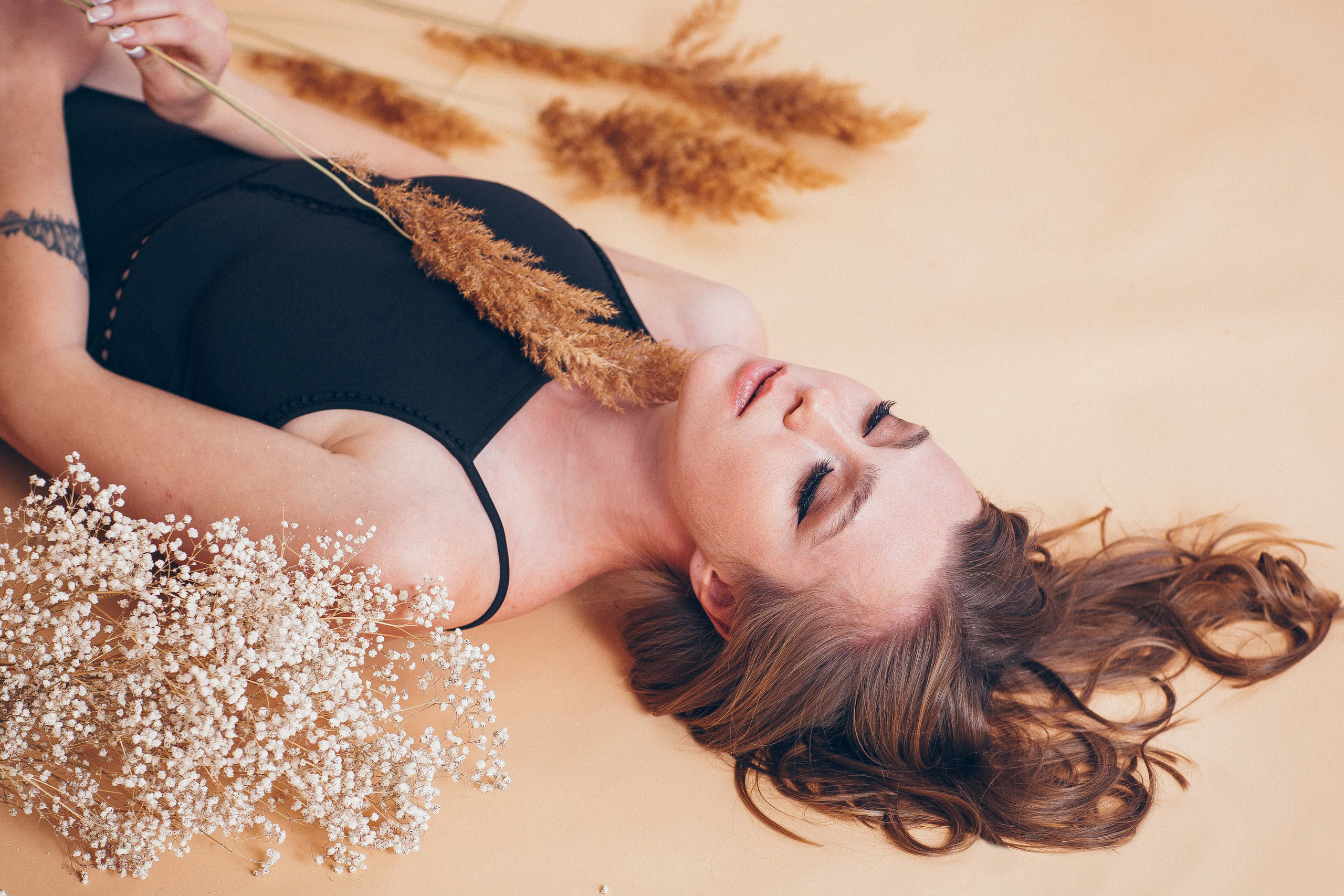 Валя «Внутреннее спокойствие и чувственность». Женский фотограф и фототерапевт в Алмате Камиля Сабитова