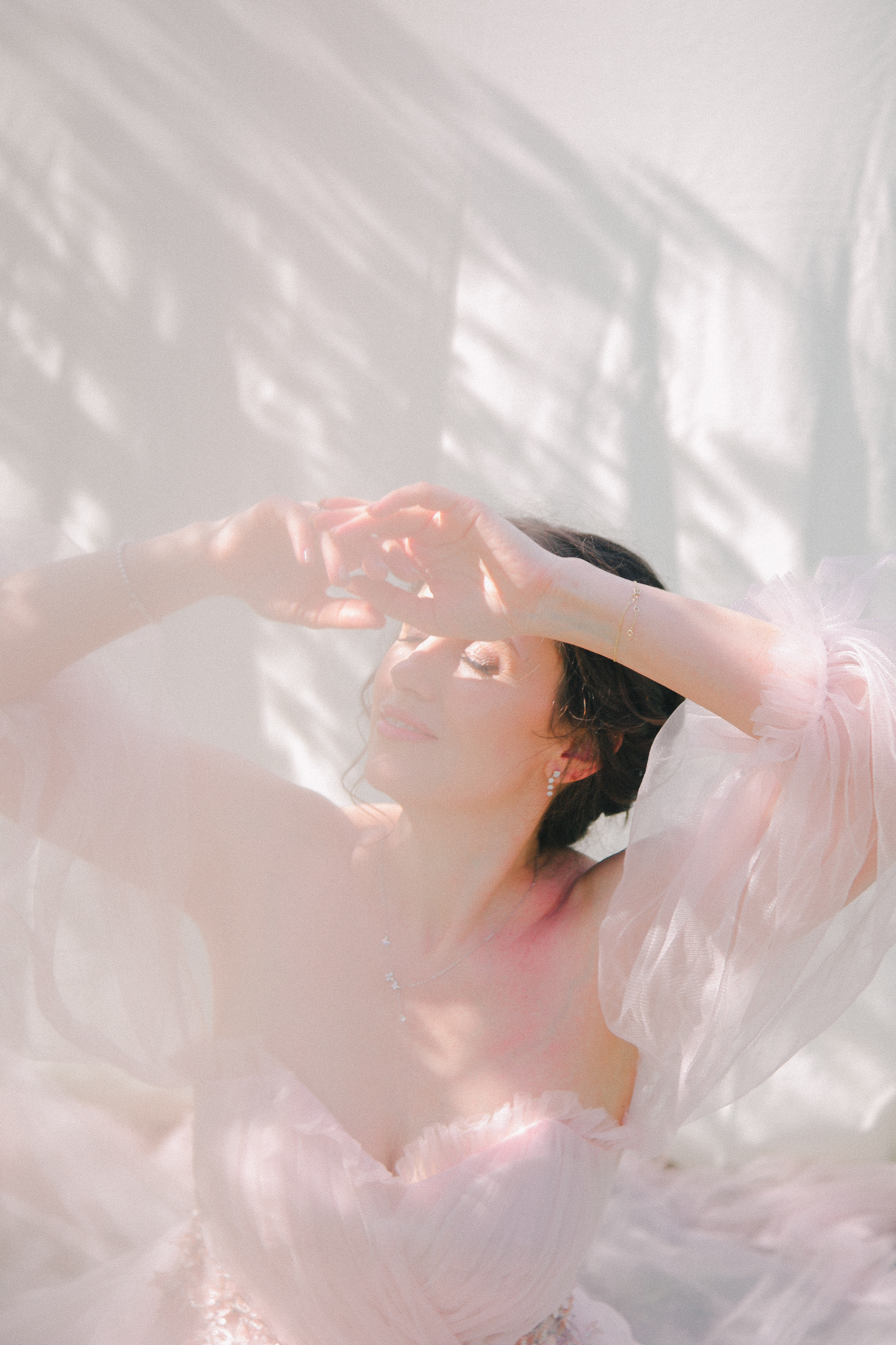 Эльвира «Пробуждение» в весеннем цветении. Женский фотограф и фототерапевт в Алмате Камиля Сабитова