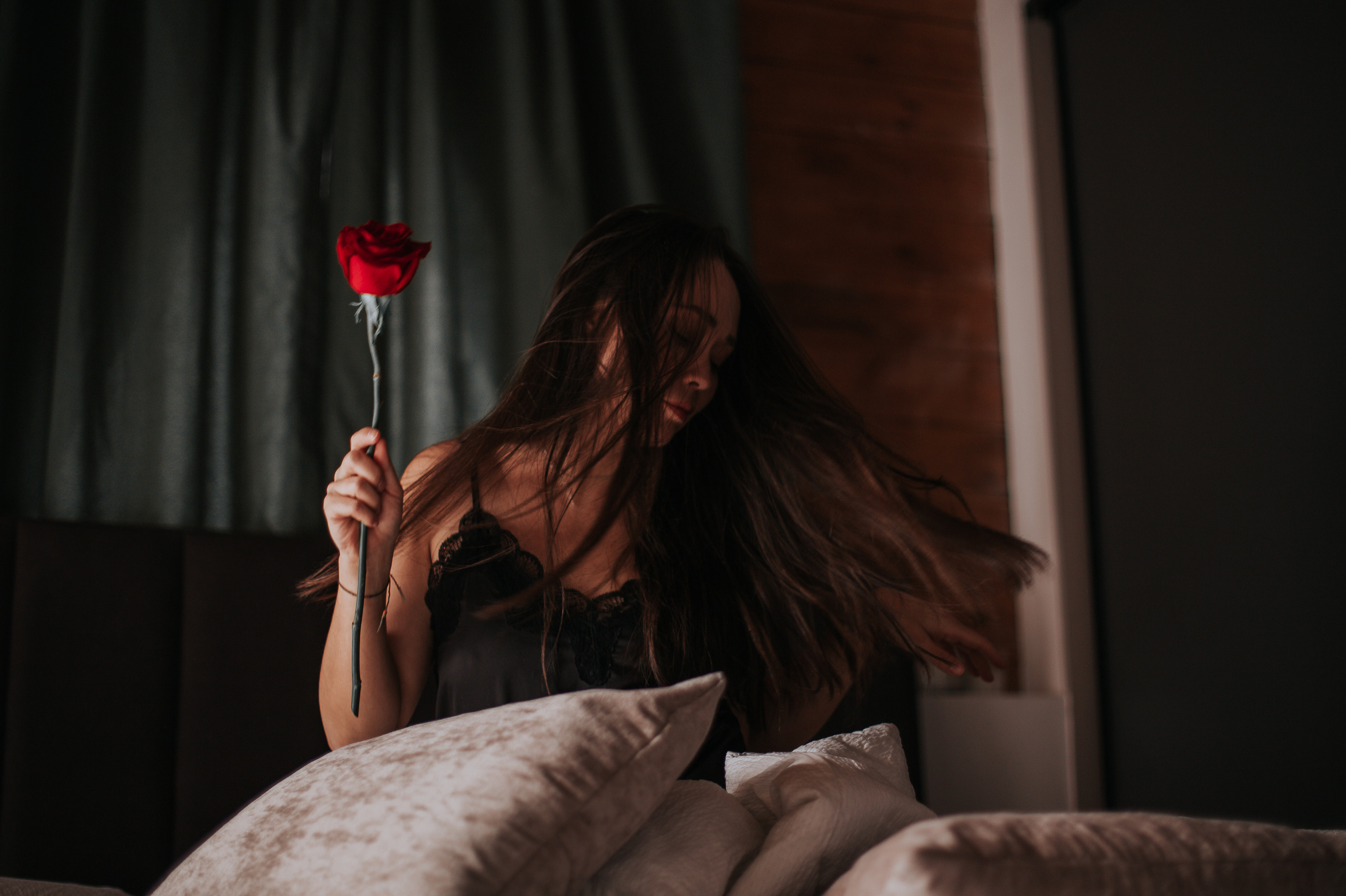 Алина «Моя чувственность и забота о себе». Женский фотограф и фототерапевт в Алмате Камиля Сабитова